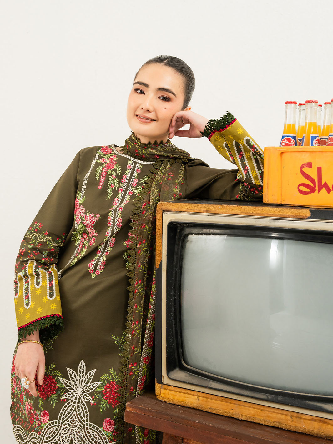 Mahnur | Anaya Lawn | ANA-007 - by Libasekhas UK - Registered Vendor of : Mahnur - 100% Original Designer Dress