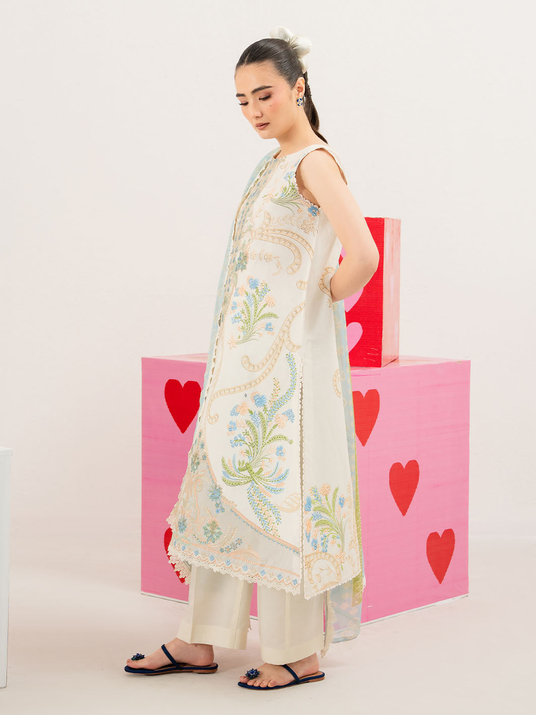 Mahnur | Anaya Lawn | ANA-010 - by Libasekhas UK - Registered Vendor of : Mahnur - 100% Original Designer Dress