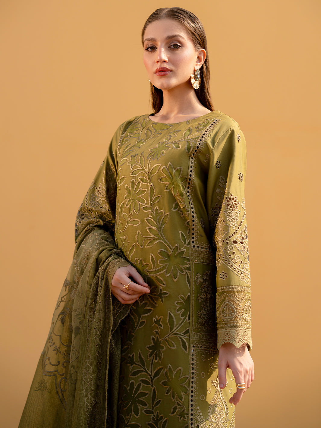 Mahnur | Sirena Luxury Lawn 25 | Adrienne - by - Libasekhas UK - Registered Vendor of : Mahnur - 100% Original Designer Dresss