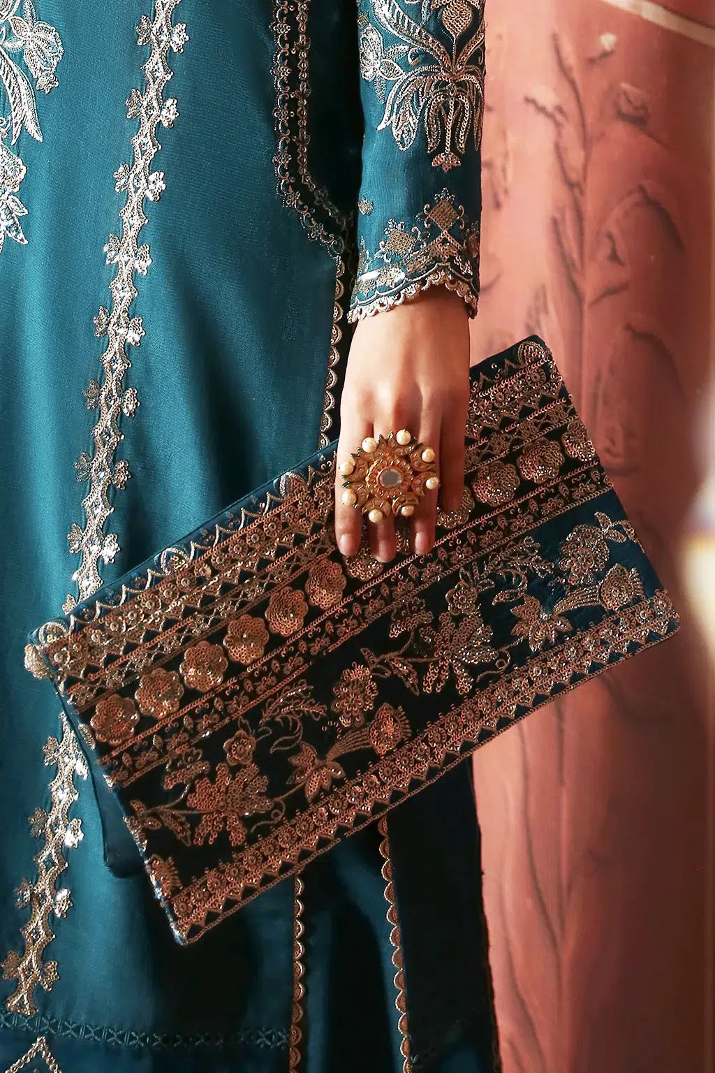 Afrozeh | Divani Silk Edit 23 | Kaira - by - Libasekhas UK - Registered Vendor of : Afrozeh - 100% Original Designer Dresss