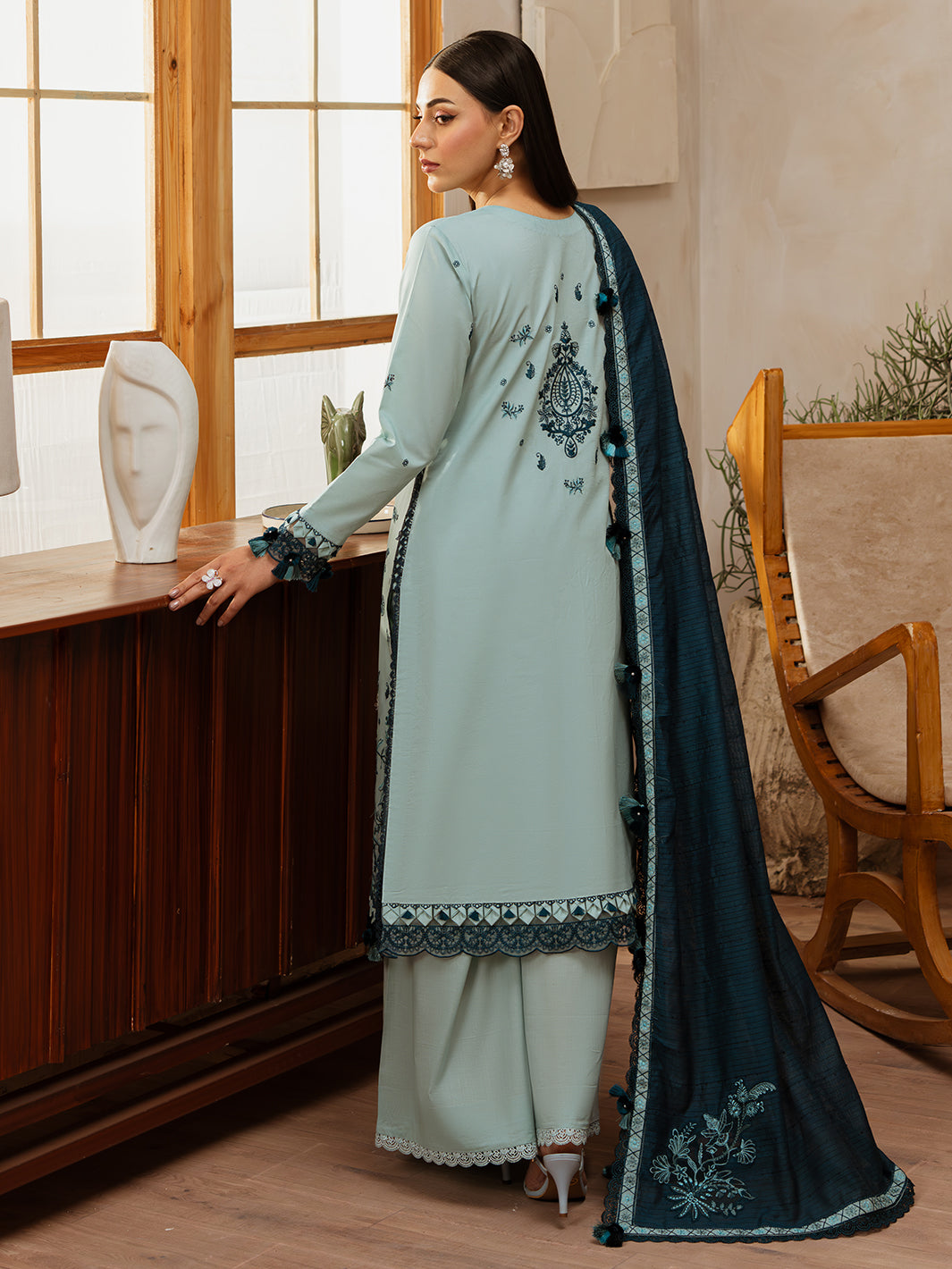 Mahnur | Florence Luxury Lawn 25 | AIYLEEN - by - Libasekhas UK - Registered Vendor of : Mahnur - 100% Original Designer Dresss