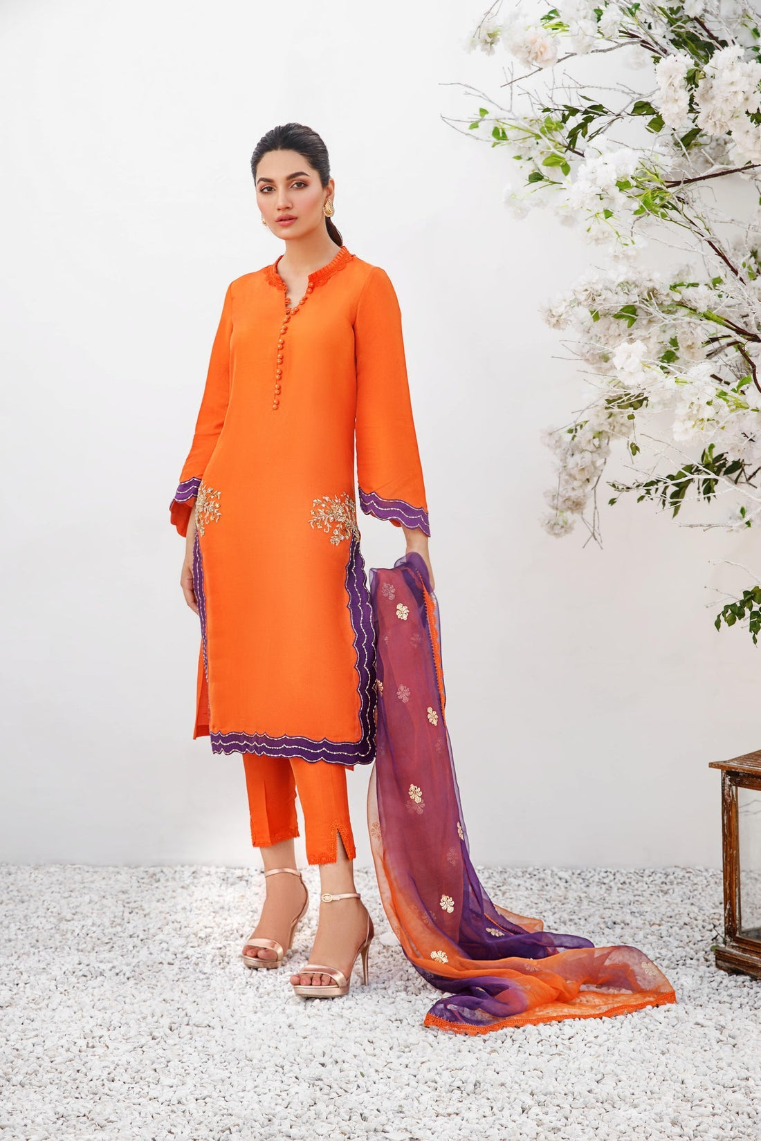 Anam Akhlaq | Festive Collection | D-19 - by - Libasekhas UK - Registered Vendor of : Anam Akhlaq - 100% Original Designer Dresss