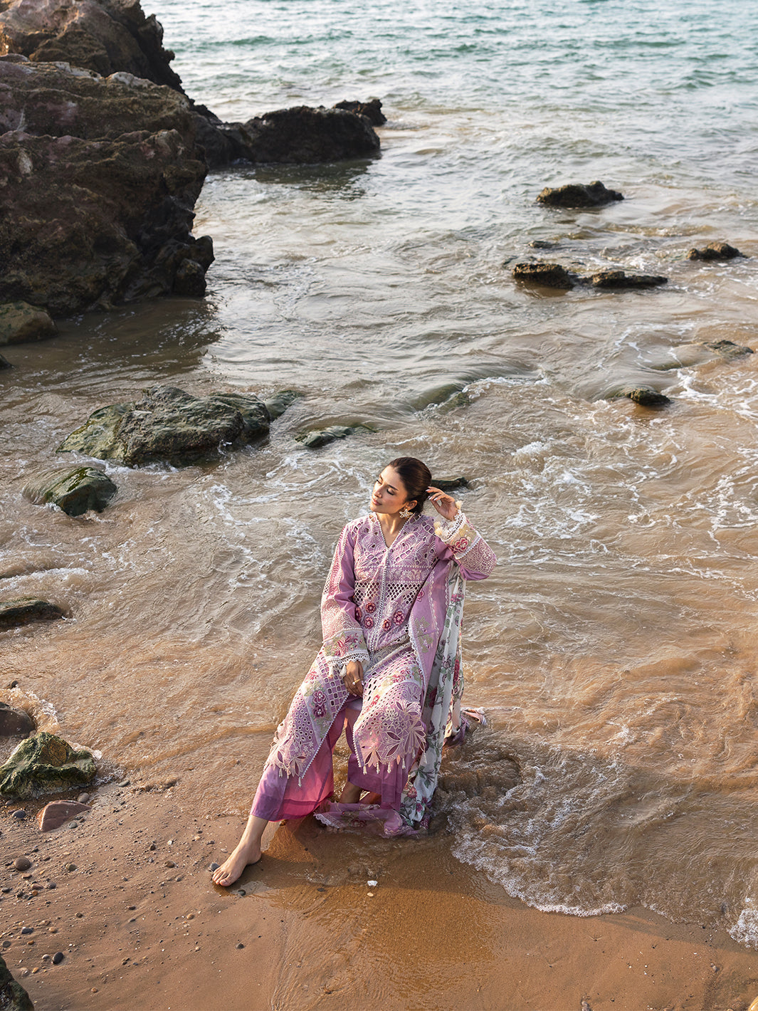 Mahnur | Sirena Luxury Lawn 25 | Aria - by - Libasekhas UK - Registered Vendor of : Mahnur - 100% Original Designer Dresss