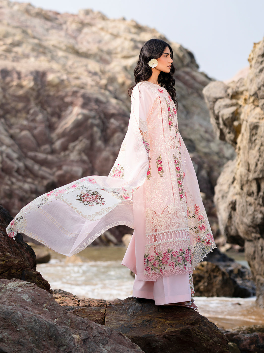Mahnur | Sirena Luxury Lawn 25 | Azalea - by - Libasekhas UK - Registered Vendor of : Mahnur - 100% Original Designer Dresss