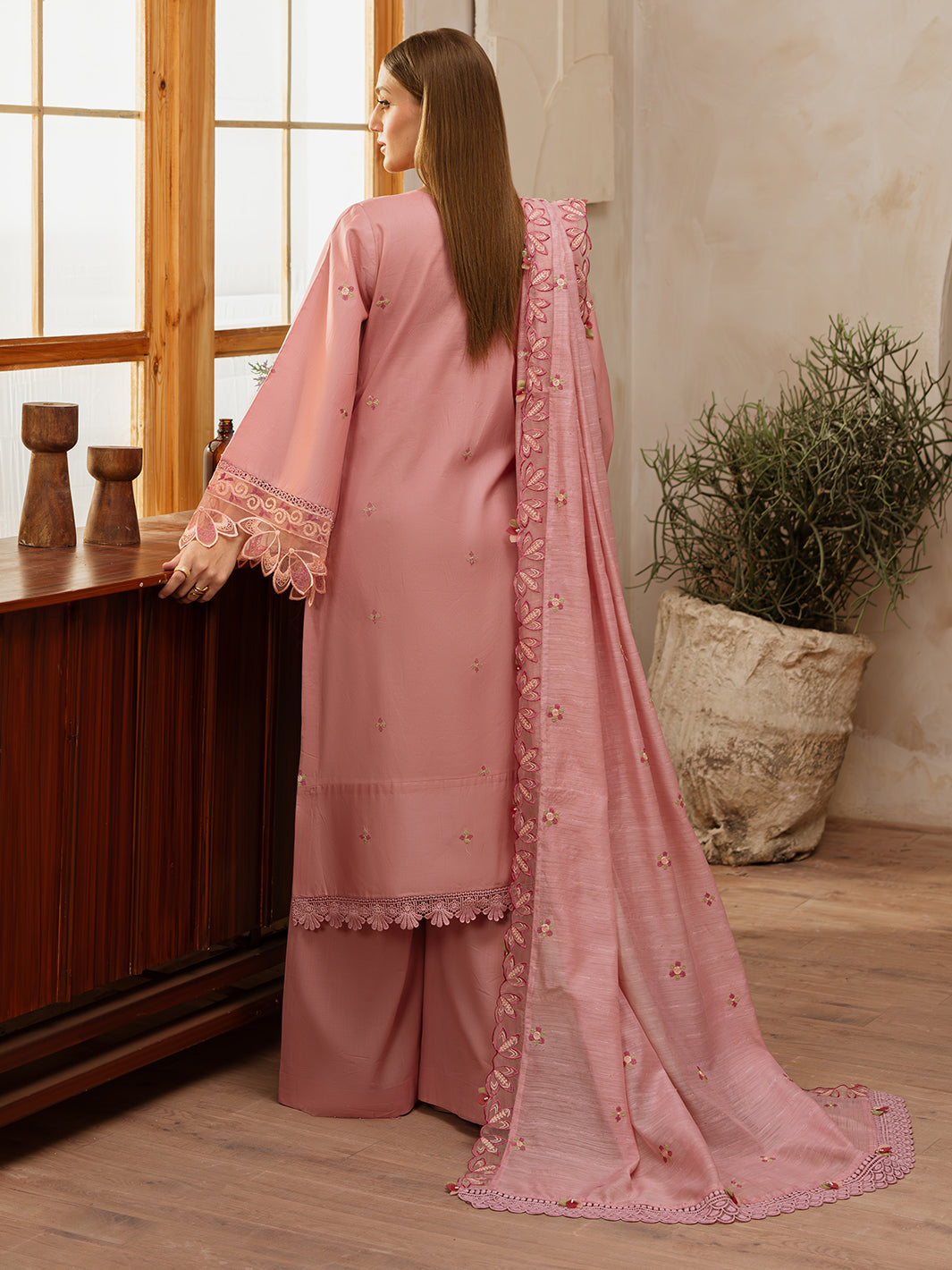 Mahnur | Florence Luxury Lawn 25 | AZMEY - by - Libasekhas UK - Registered Vendor of : Mahnur - 100% Original Designer Dresss