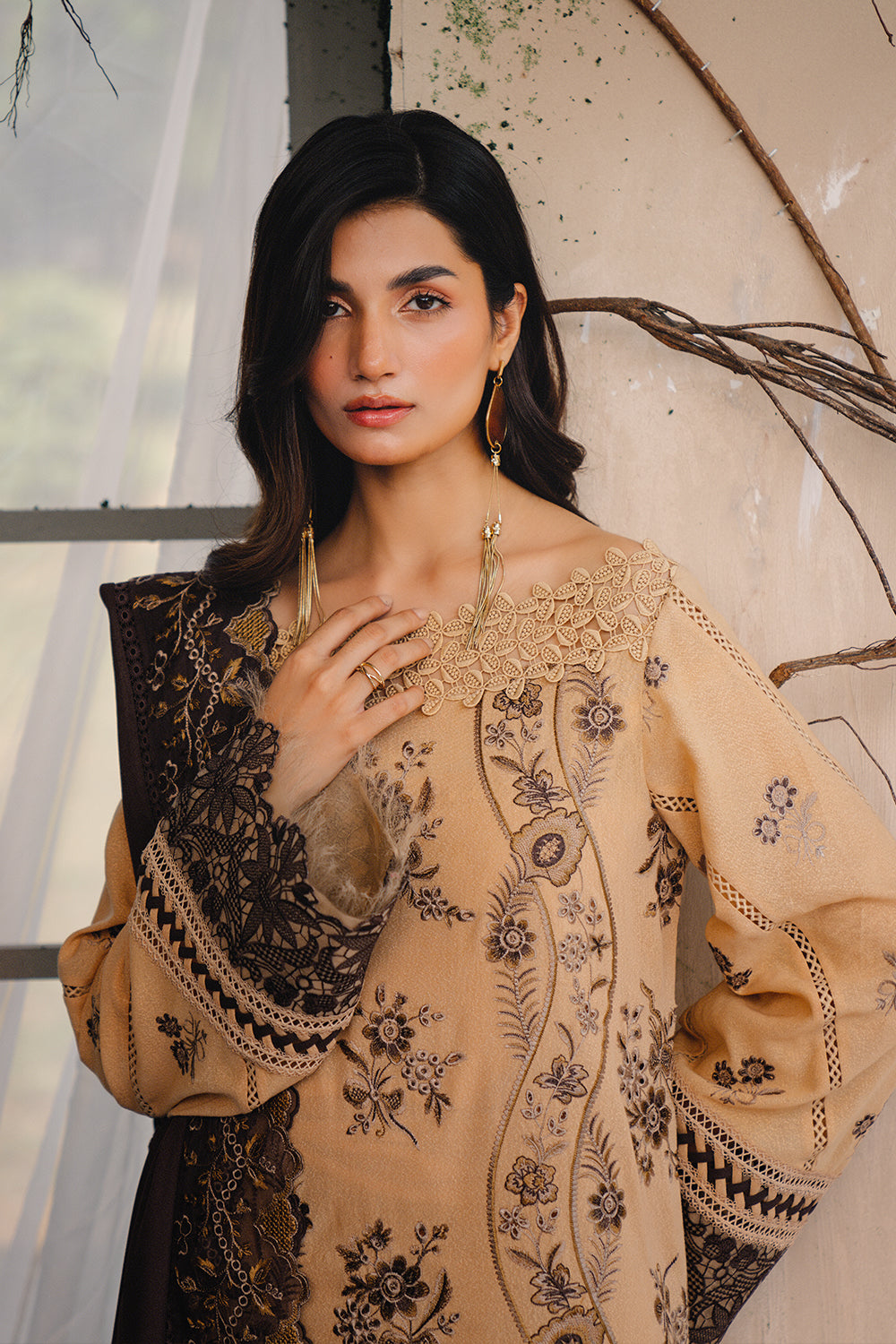 Saira Rizwan | Winter 2024 | NERIA-SRW24-07 - by - Libasekhas UK - Registered Vendor of : Saira Rizwan - 100% Original Designer Dresss
