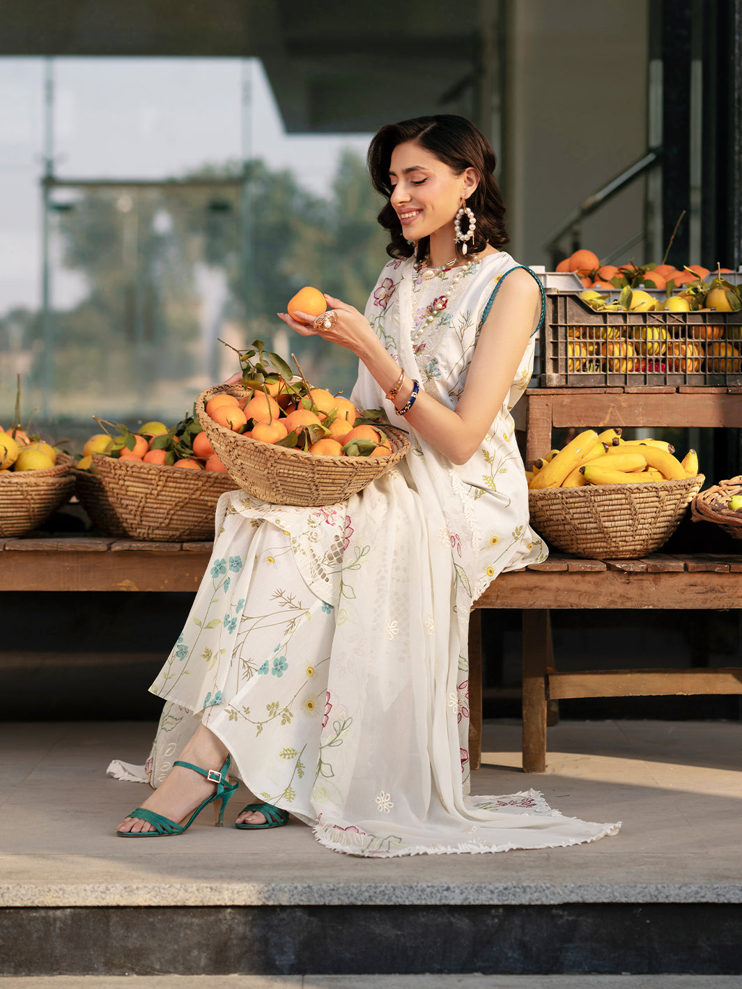 Mahnur | Broadway Luxury Lawn 26 | BW - 002 - by Libasekhas UK - Registered Vendor of : Mahnur - 100% Original Designer Dress