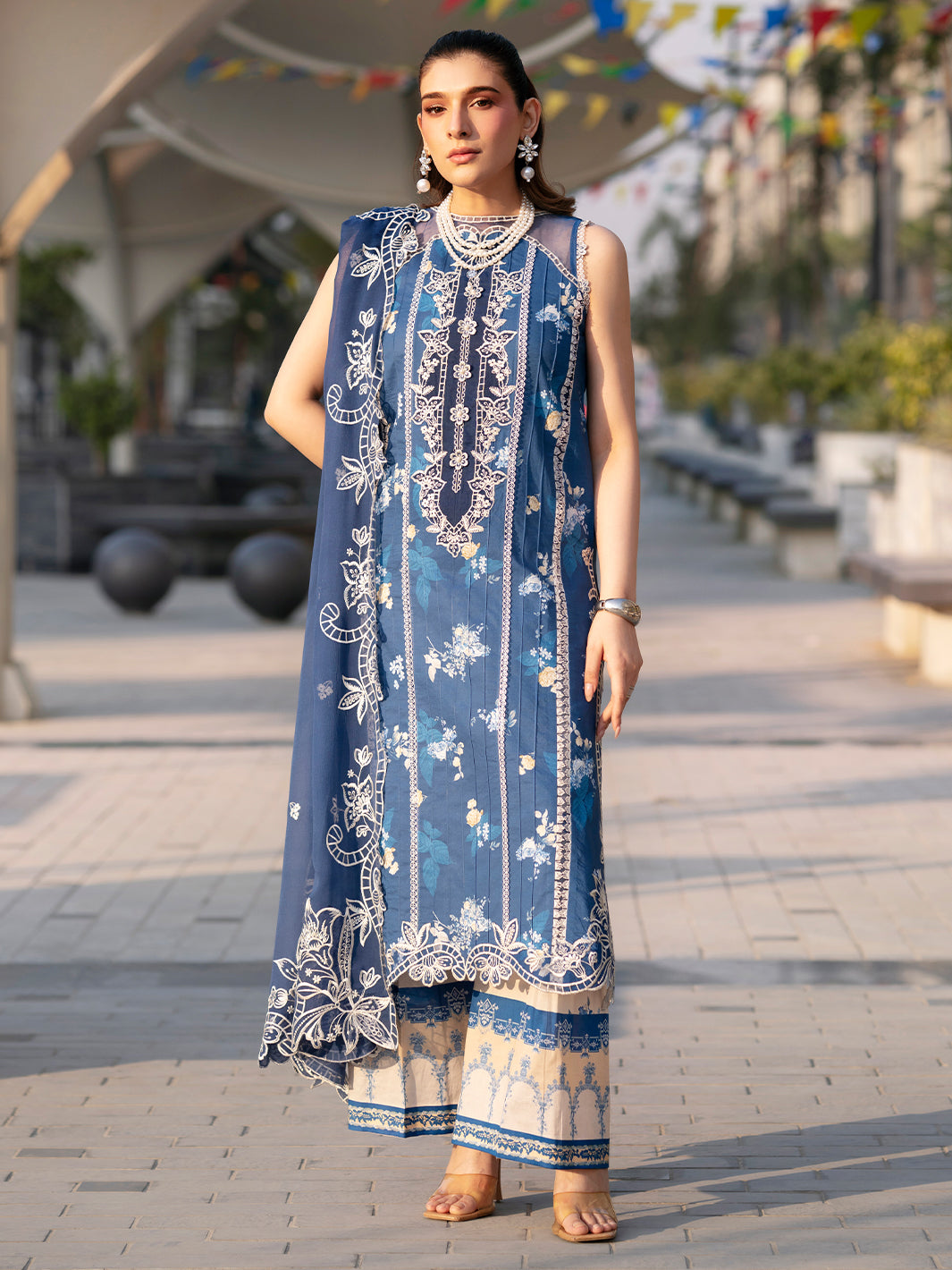 Mahnur | Broadway Luxury Lawn 26 | BW - 003 - by Libasekhas UK - Registered Vendor of : Mahnur - 100% Original Designer Dress
