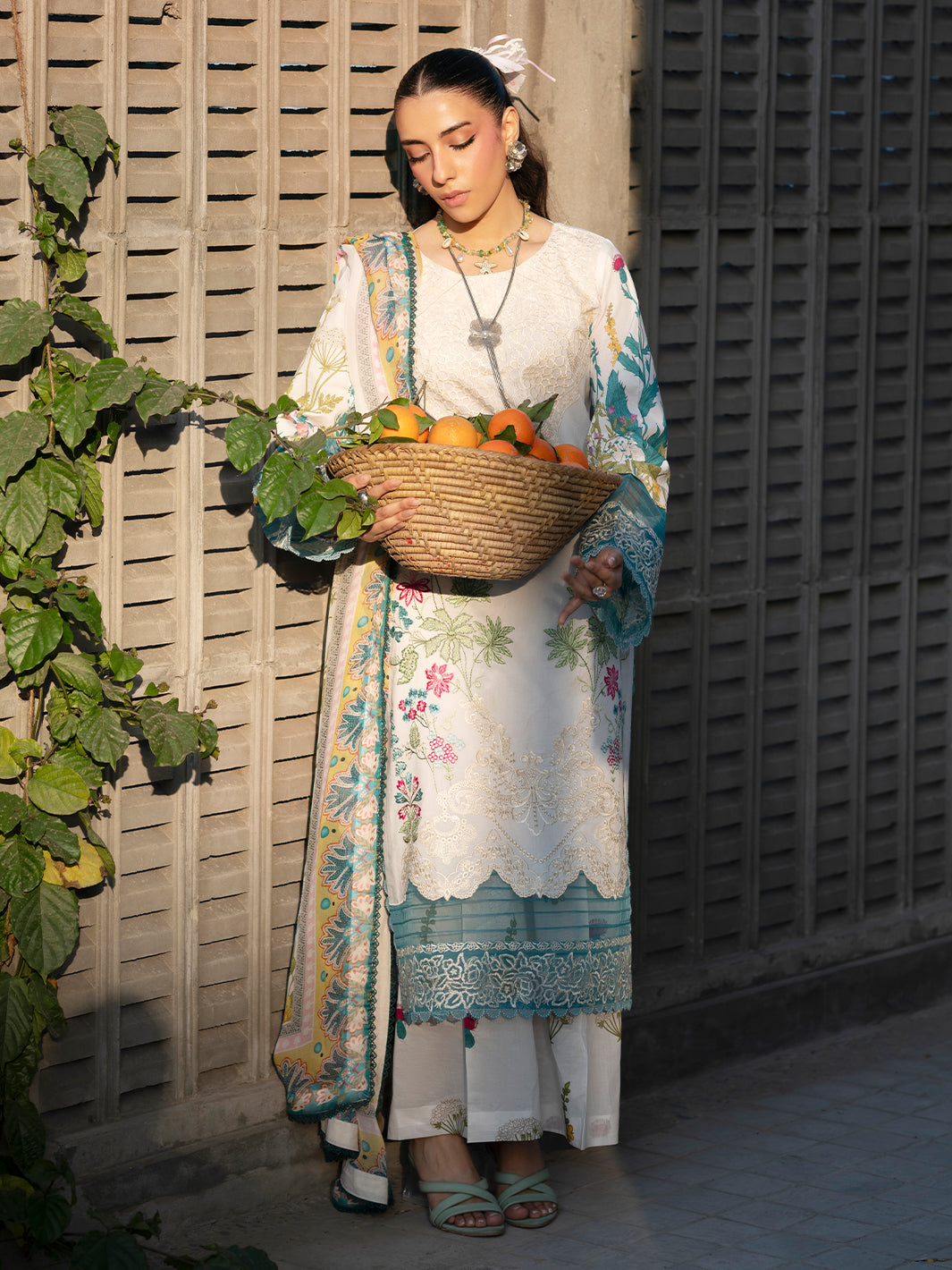 Mahnur | Broadway Luxury Lawn 26 | BW - 004 - by Libasekhas UK - Registered Vendor of : Mahnur - 100% Original Designer Dress
