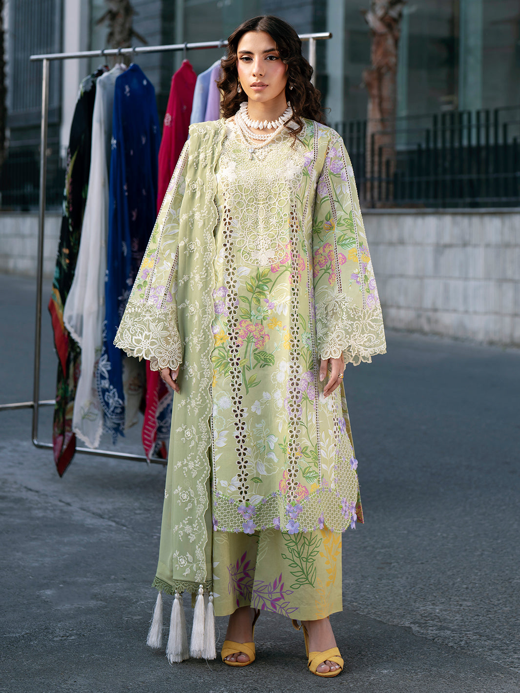 Mahnur | Broadway Luxury Lawn 26 | BW - 005 - by Libasekhas UK - Registered Vendor of : Mahnur - 100% Original Designer Dress