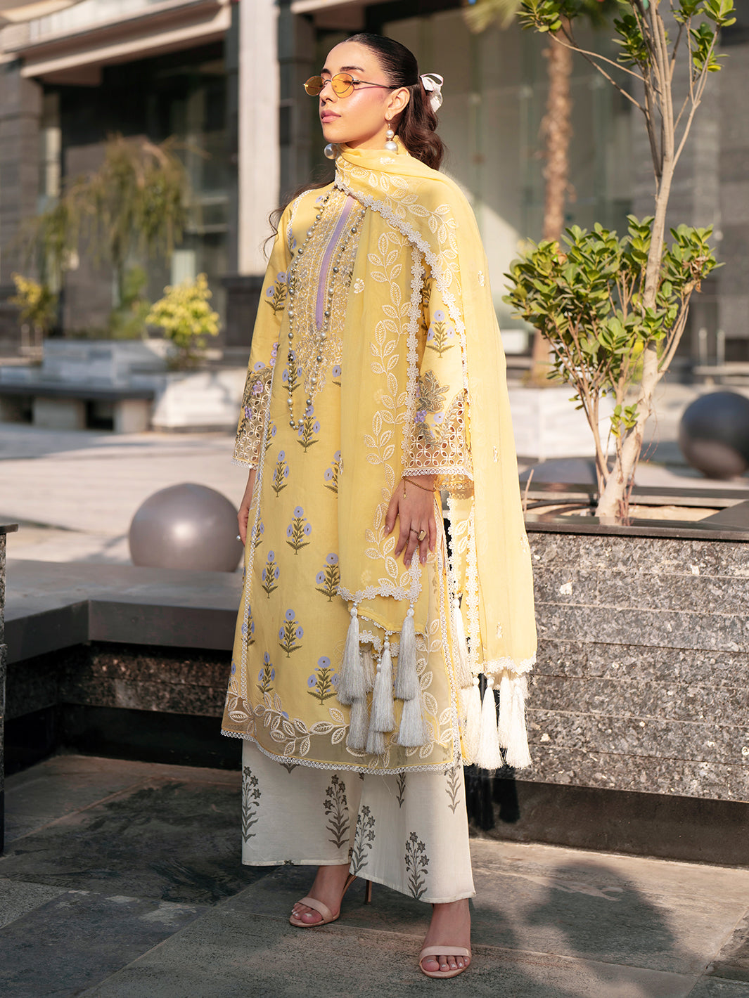 Mahnur | Broadway Luxury Lawn 26 | BW - 006 - by Libasekhas UK - Registered Vendor of : Mahnur - 100% Original Designer Dress