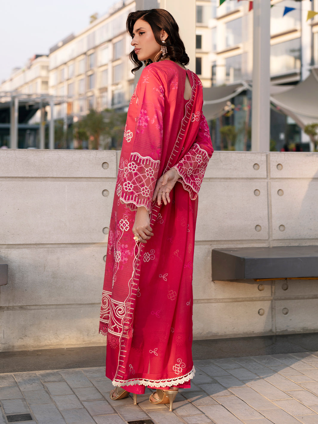 Mahnur | Broadway Luxury Lawn 26 | BW - 013 - by Libasekhas UK - Registered Vendor of : Mahnur - 100% Original Designer Dress