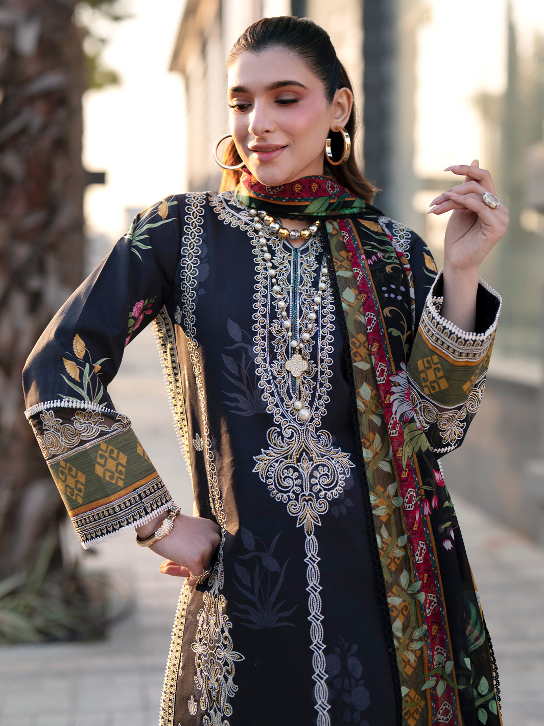 Mahnur | Broadway Luxury Lawn 26 | BW - 014 - by Libasekhas UK - Registered Vendor of : Mahnur - 100% Original Designer Dress