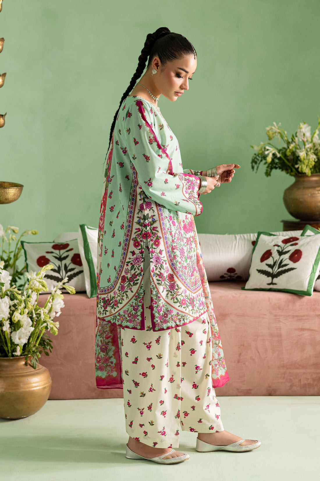 Batik | Chargbagh | Neena - by - Libasekhas UK - Registered Vendor of : Batik - 100% Original Designer Dresss