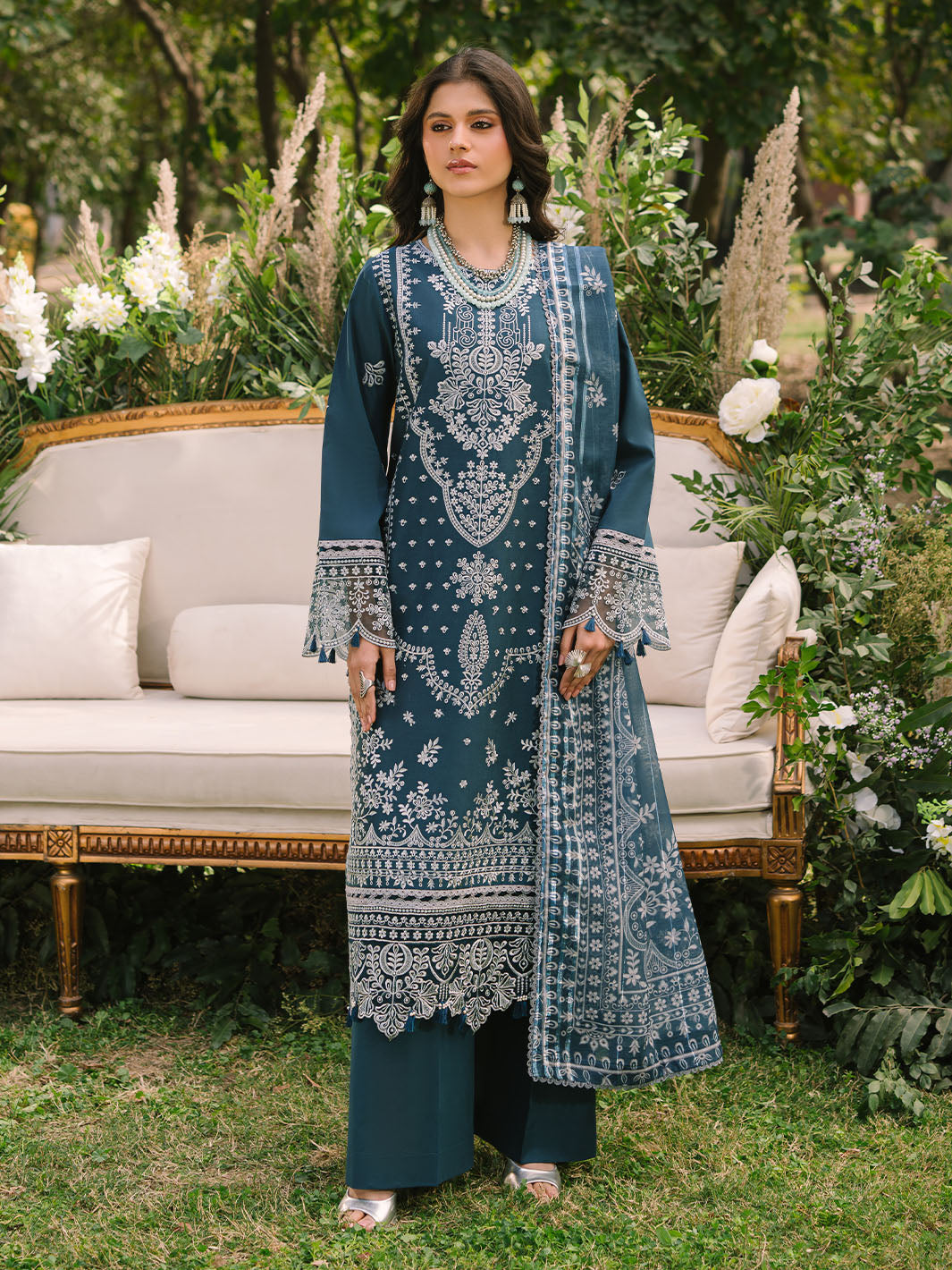 Mahnur | Dahlia Luxury Lawn 25 | Bella - by - Libasekhas UK - Registered Vendor of : Mahnur - 100% Original Designer Dresss