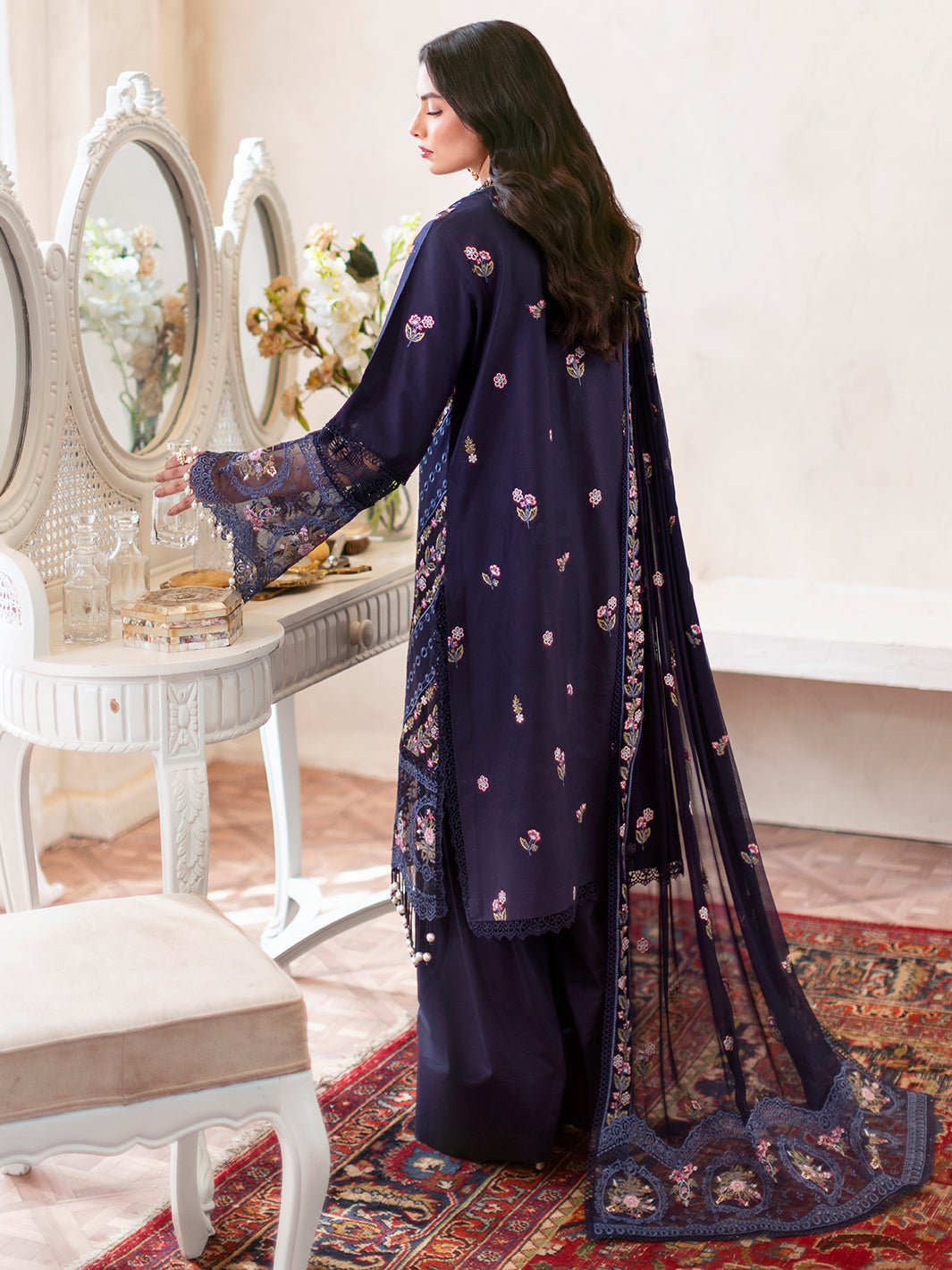 Mahnur | Sophie Luxury Lawn 25 | Blake - by - Libasekhas UK - Registered Vendor of : Mahnur - 100% Original Designer Dresss