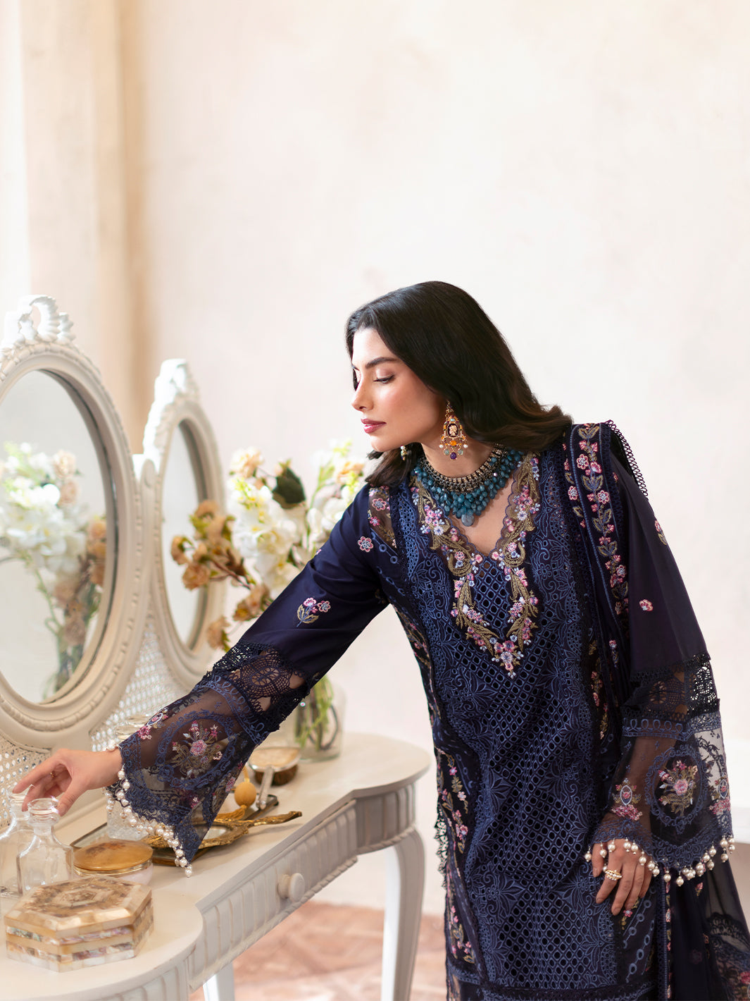 Mahnur | Sophie Luxury Lawn 25 | Blake - by - Libasekhas UK - Registered Vendor of : Mahnur - 100% Original Designer Dresss