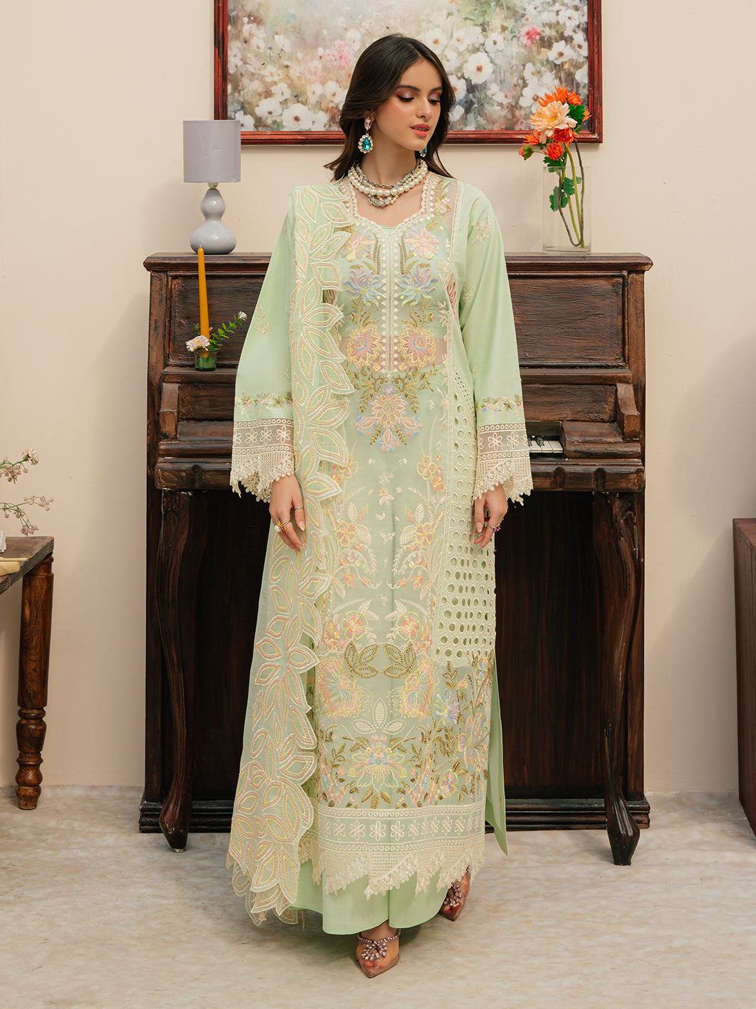 Mahnur | Allenura Luxury Lawn 24 | CAROLINE - by - Libasekhas UK - Registered Vendor of : Mahnur - 100% Original Designer Dresss
