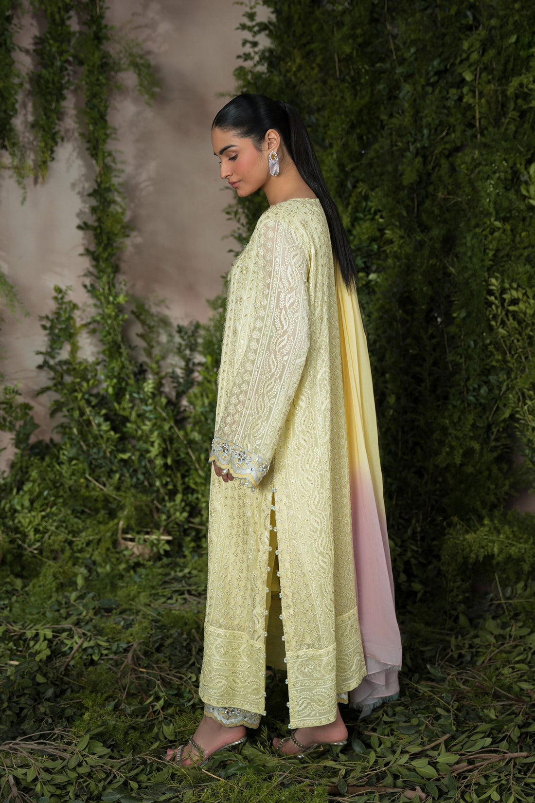 Ammara Khan | Sia 25 | D-09 - by - Libasekhas UK - Registered Vendor of : Ammara Khan - 100% Original Designer Dresss