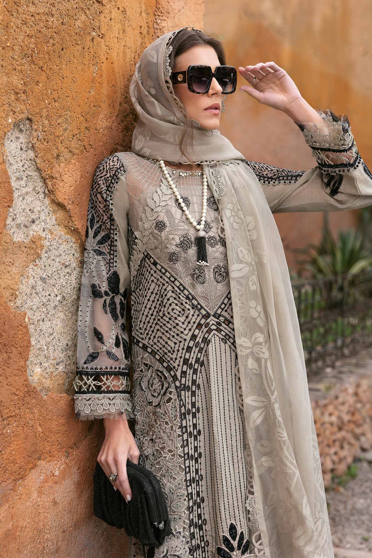 Maria B | Luxury Lawn 25 | D-2510-B - by - Libasekhas UK - Registered Vendor of : Maria B - 100% Original Designer Dresss
