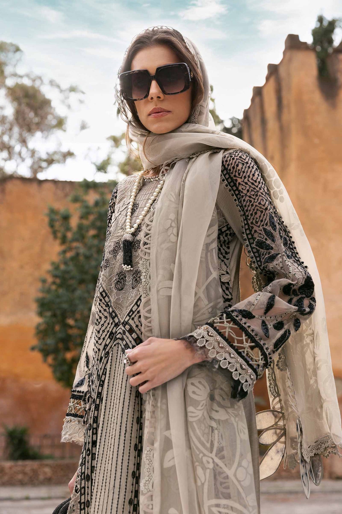 Maria B | Luxury Lawn 25 | D-2510-B - by - Libasekhas UK - Registered Vendor of : Maria B - 100% Original Designer Dresss