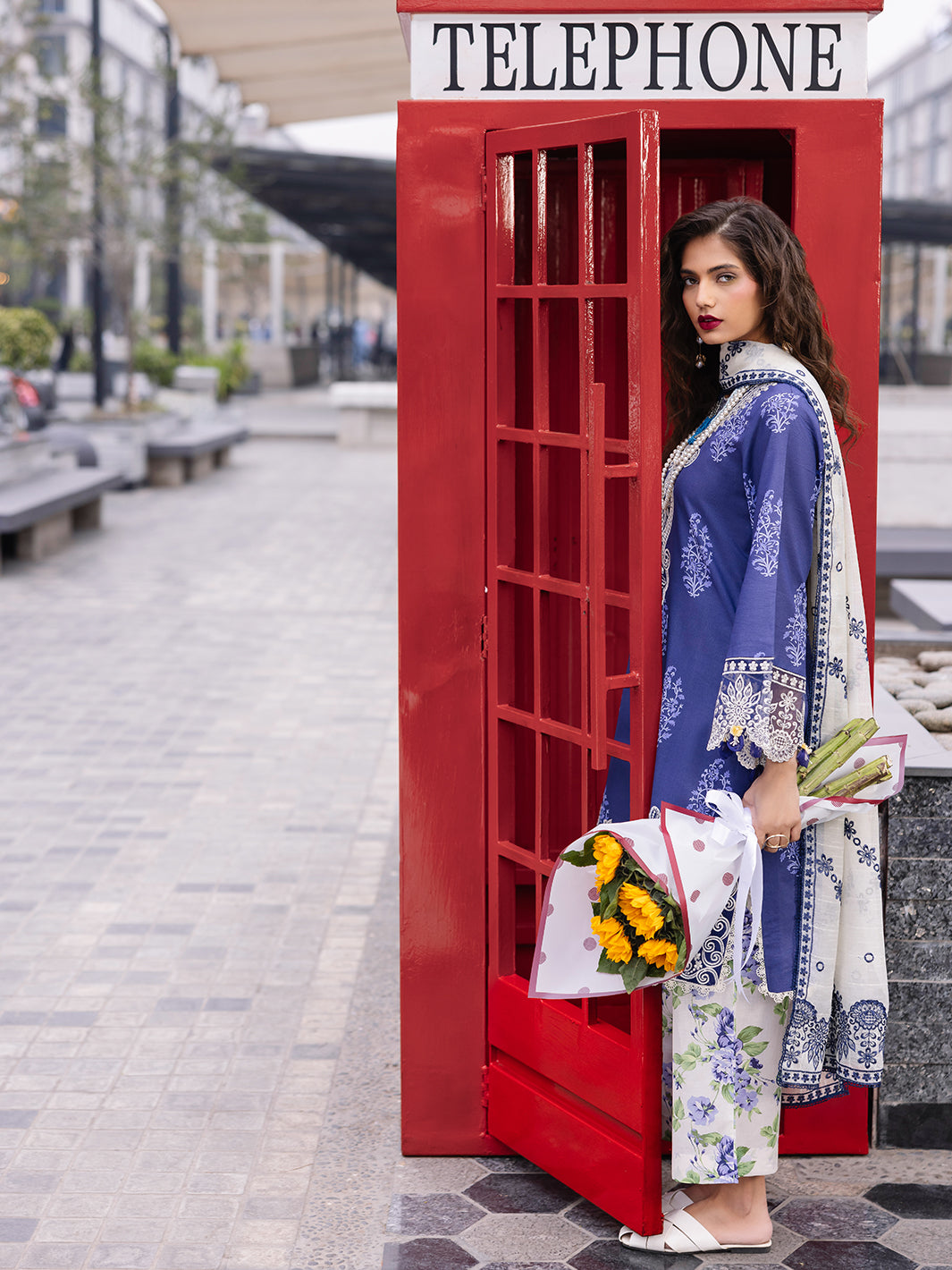 Mahnur | Broadway Luxury Lawn 25 | Tulip - by - Libasekhas UK - Registered Vendor of : Mahnur - 100% Original Designer Dresss