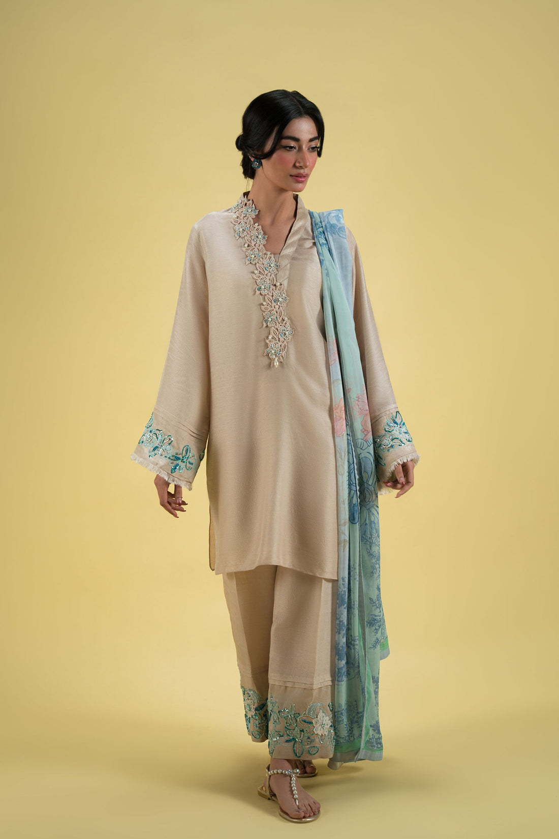 Ammara Khan | Sia 25 | D-12 - by - Libasekhas UK - Registered Vendor of : Ammara Khan - 100% Original Designer Dresss