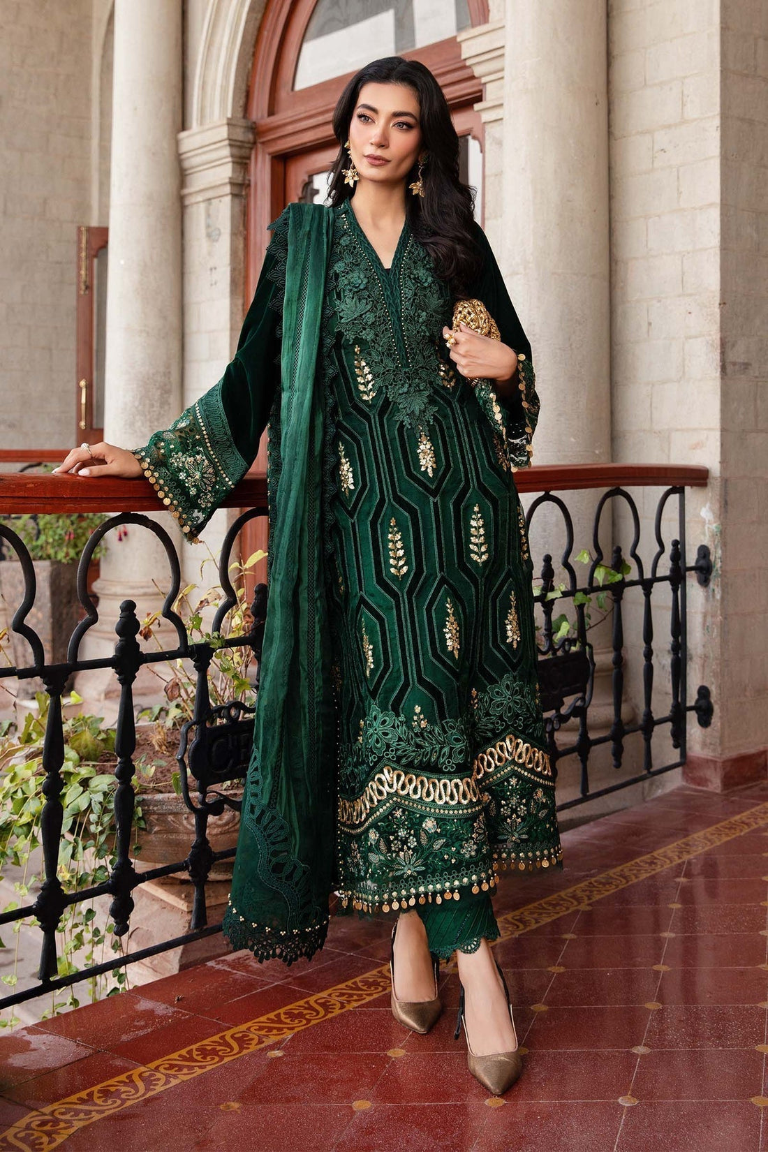 Maria B | Winter Luxe 24 | Velvet DL-1212 - by - Libasekhas UK - Registered Vendor of : Maria B - 100% Original Designer Dresss