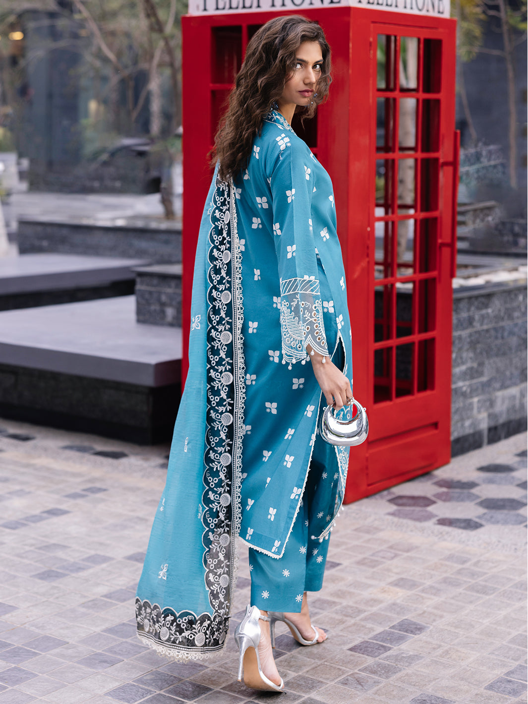 Mahnur | Broadway Luxury Lawn 25 | Scarlet - by - Libasekhas UK - Registered Vendor of : Mahnur - 100% Original Designer Dresss