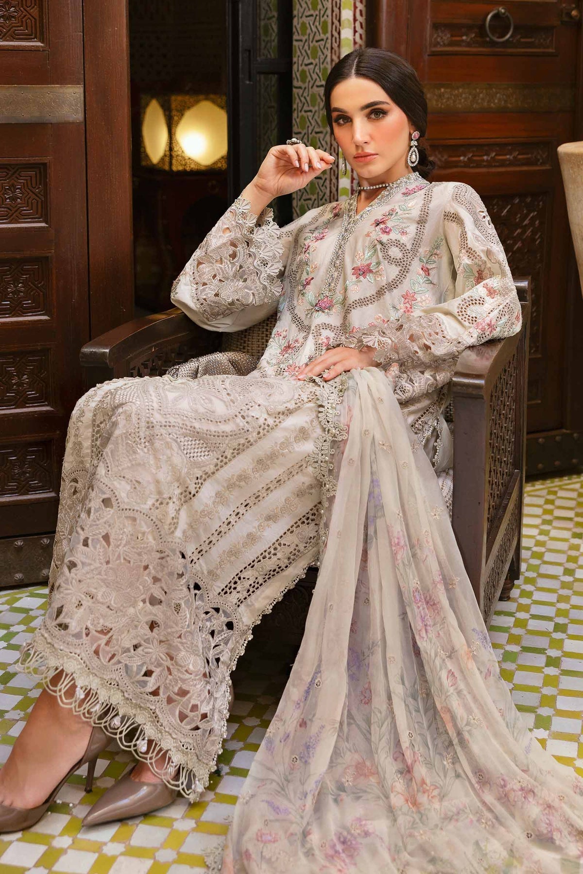 Maria B | Luxury Lawn 25 | D-2514-B - by - Libasekhas UK - Registered Vendor of : Maria B - 100% Original Designer Dresss