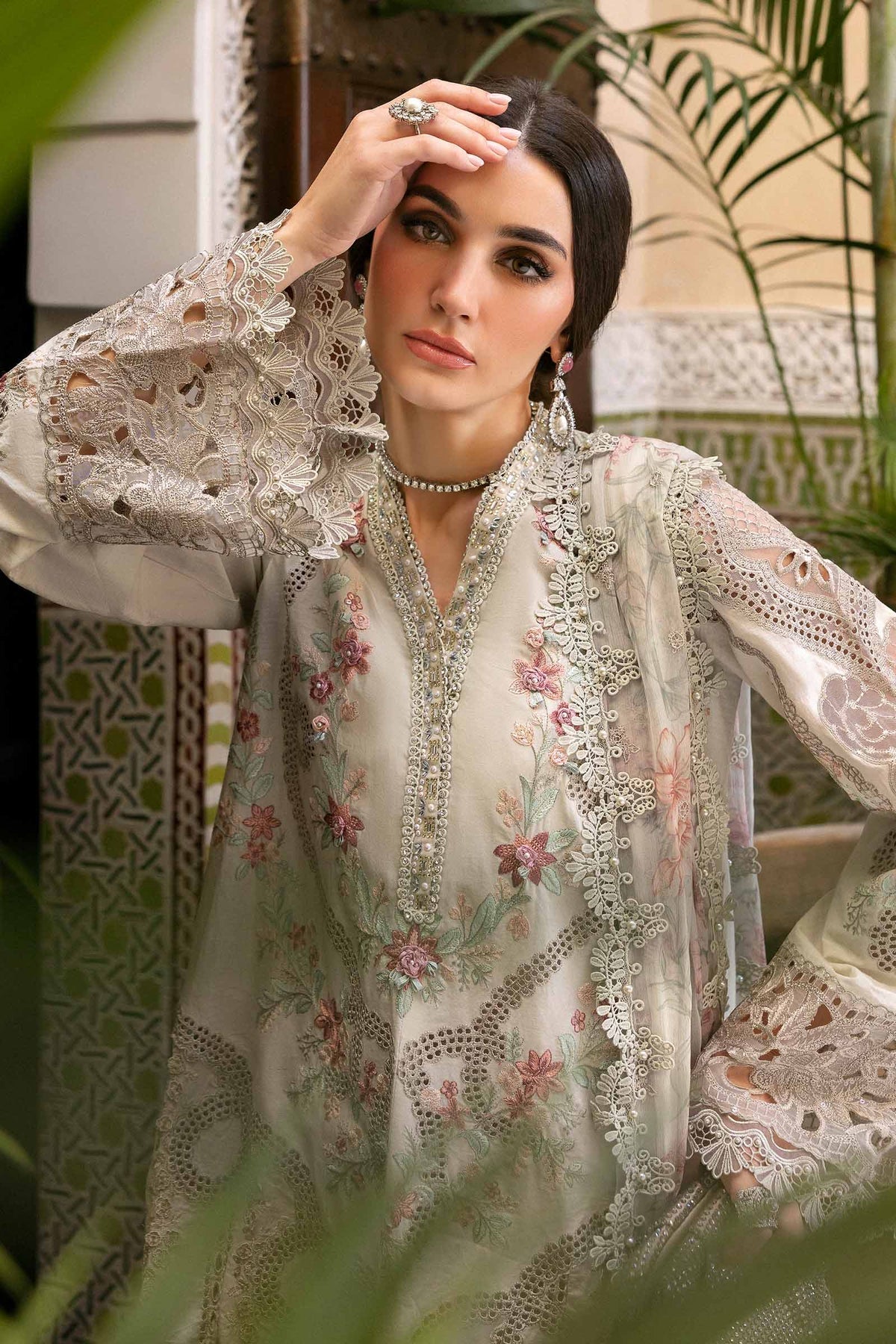 Maria B | Luxury Lawn 25 | D-2514-B - by - Libasekhas UK - Registered Vendor of : Maria B - 100% Original Designer Dresss