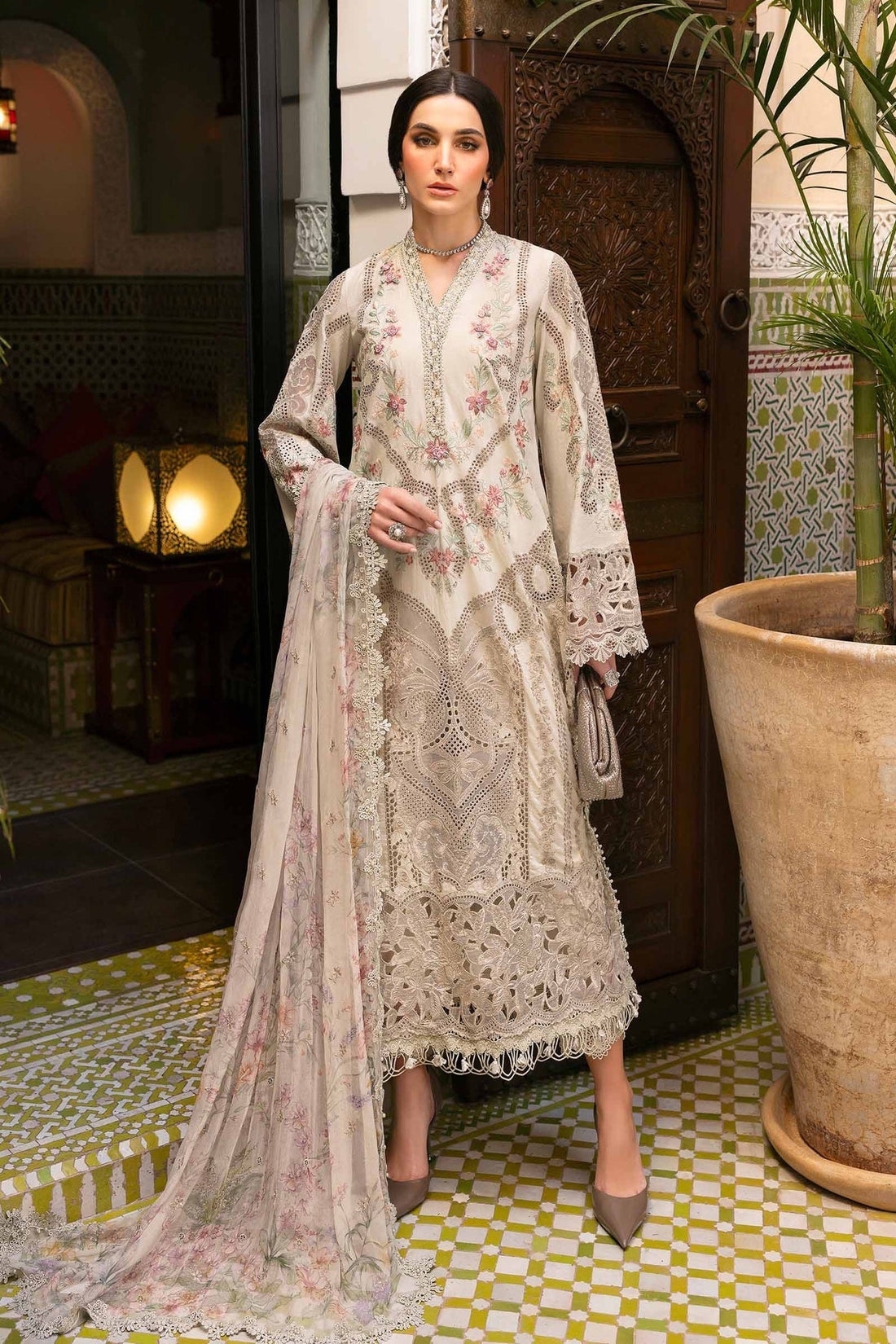 Maria B | Luxury Lawn 25 | D-2514-B - by - Libasekhas UK - Registered Vendor of : Maria B - 100% Original Designer Dresss