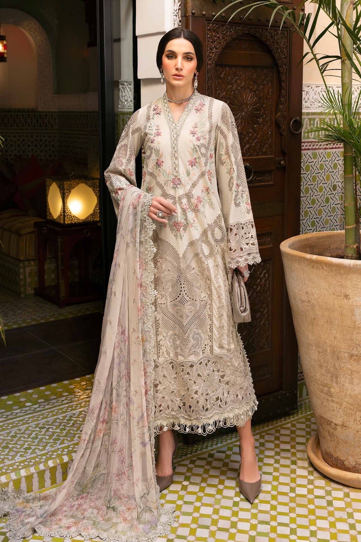 Maria B | Luxury Lawn 25 | D-2514-B - by - Libasekhas UK - Registered Vendor of : Maria B - 100% Original Designer Dresss