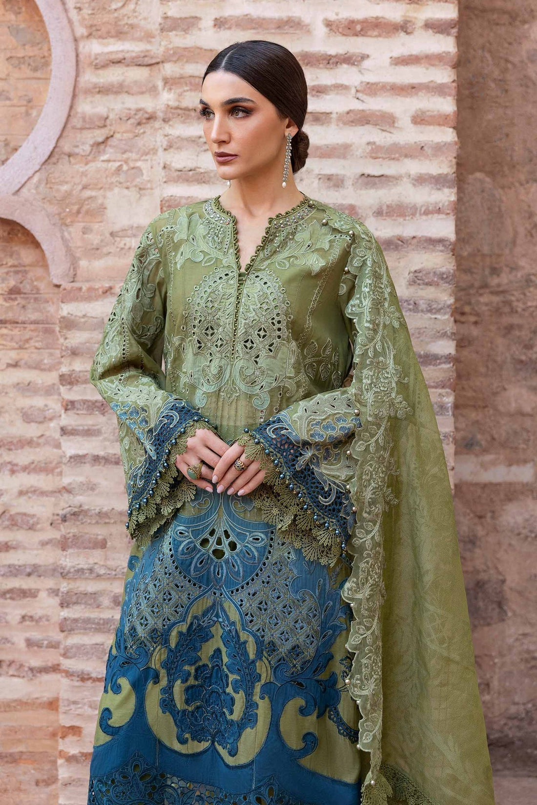 Maria B | Luxury Lawn 25 | D-2501-A - Ladies Clothes -  Libasekhas