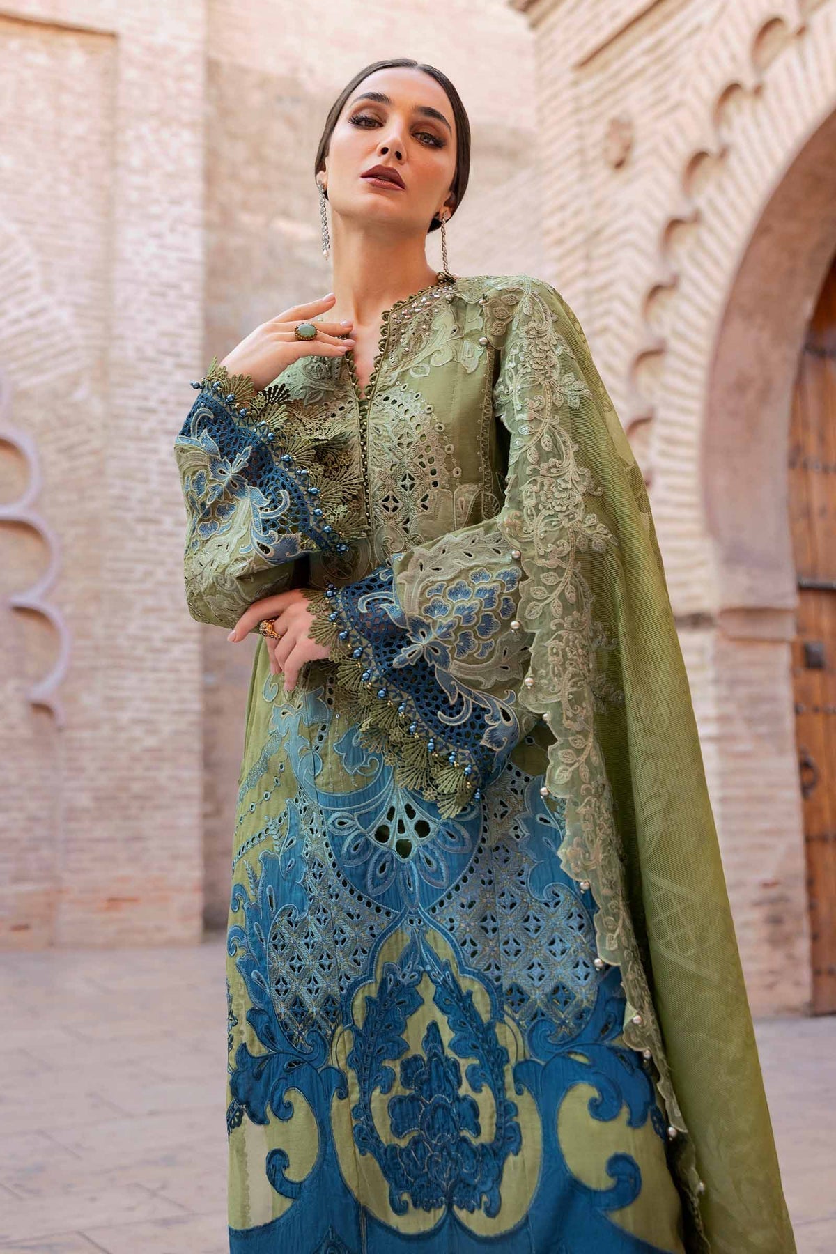 Maria B | Luxury Lawn 25 | D-2501-A - by - Libasekhas UK - Registered Vendor of : Maria B - 100% Original Designer Dresss