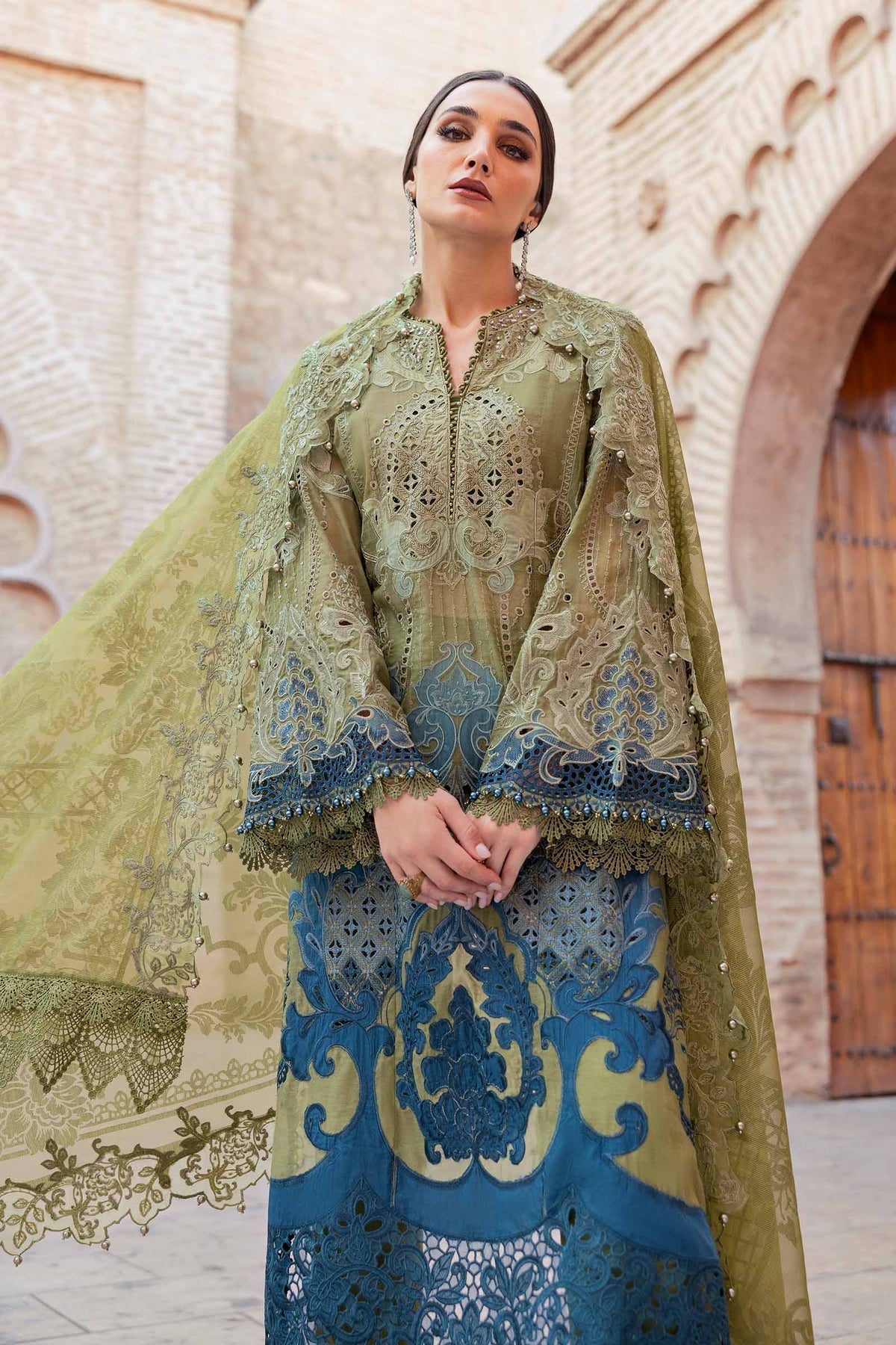 Maria B | Luxury Lawn 25 | D-2501-A - by - Libasekhas UK - Registered Vendor of : Maria B - 100% Original Designer Dresss