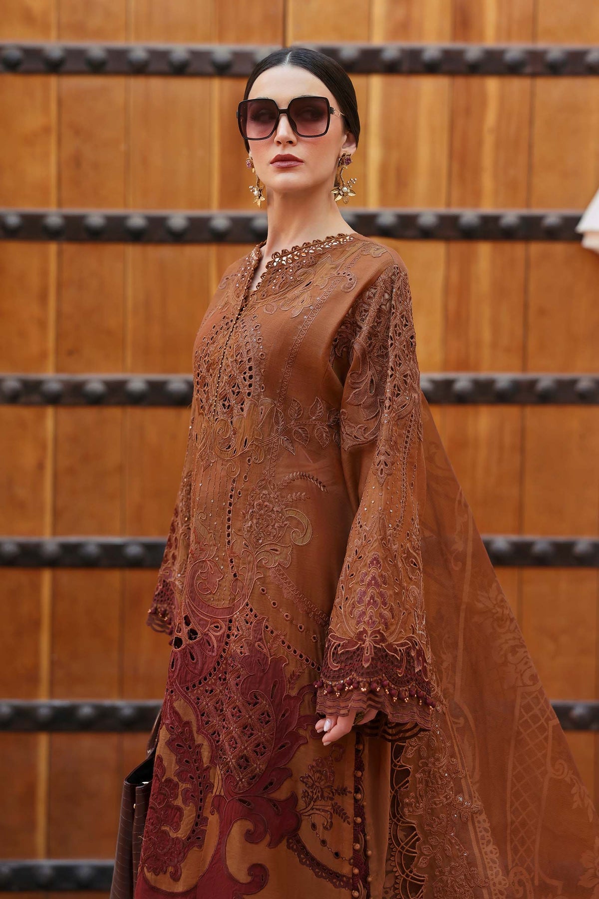 Maria B | Luxury Lawn 25 | D-2501-B - by - Libasekhas UK - Registered Vendor of : Maria B - 100% Original Designer Dresss
