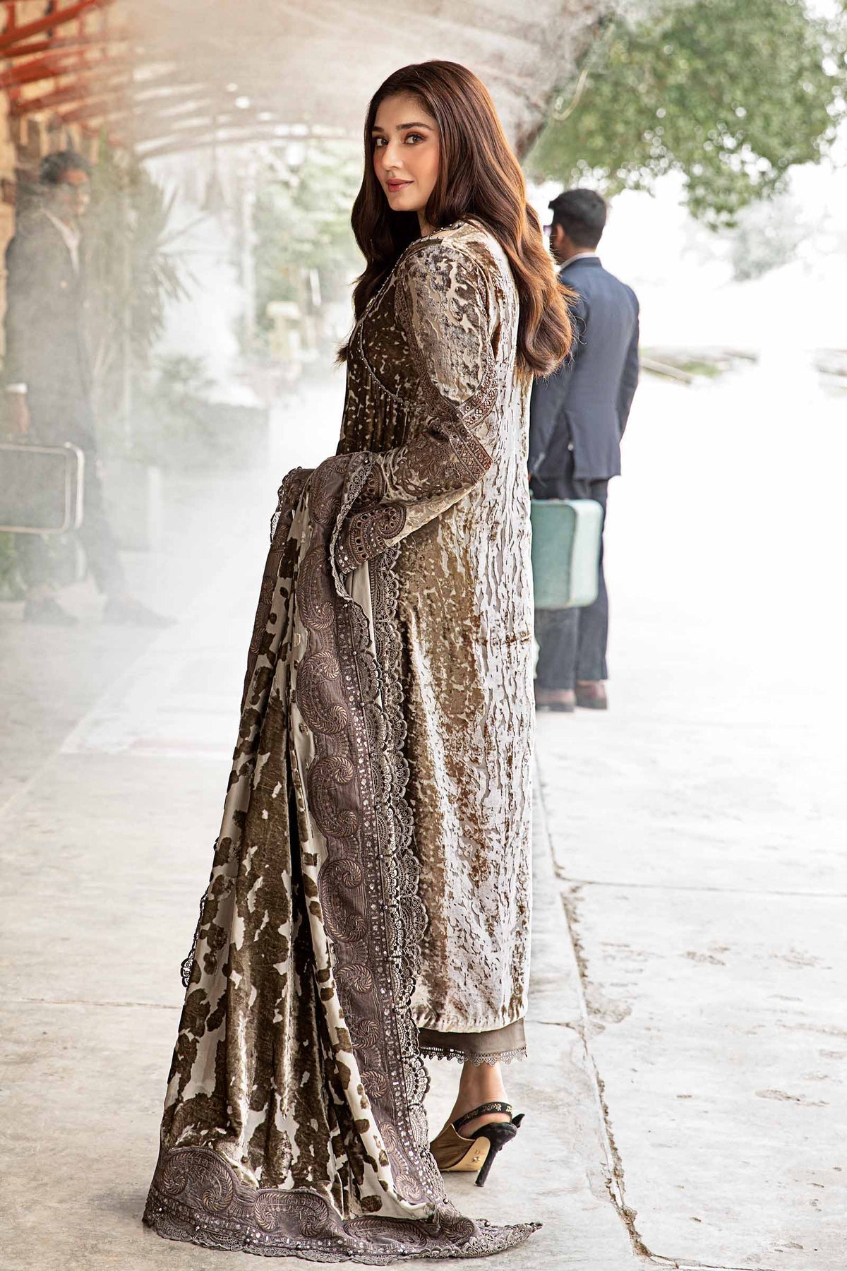 Maria B | Winter Luxe 24 | Velvet DL-1201 - by - Libasekhas UK - Registered Vendor of : Maria B - 100% Original Designer Dresss