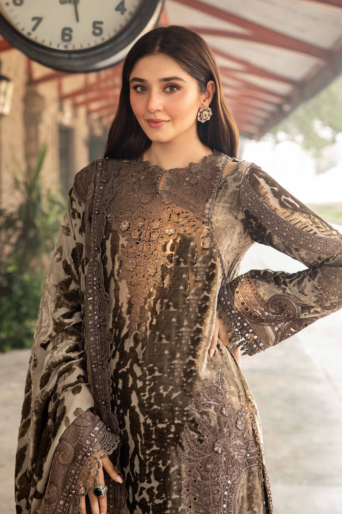 Maria B | Winter Luxe 24 | Velvet DL-1201 - by - Libasekhas UK - Registered Vendor of : Maria B - 100% Original Designer Dresss