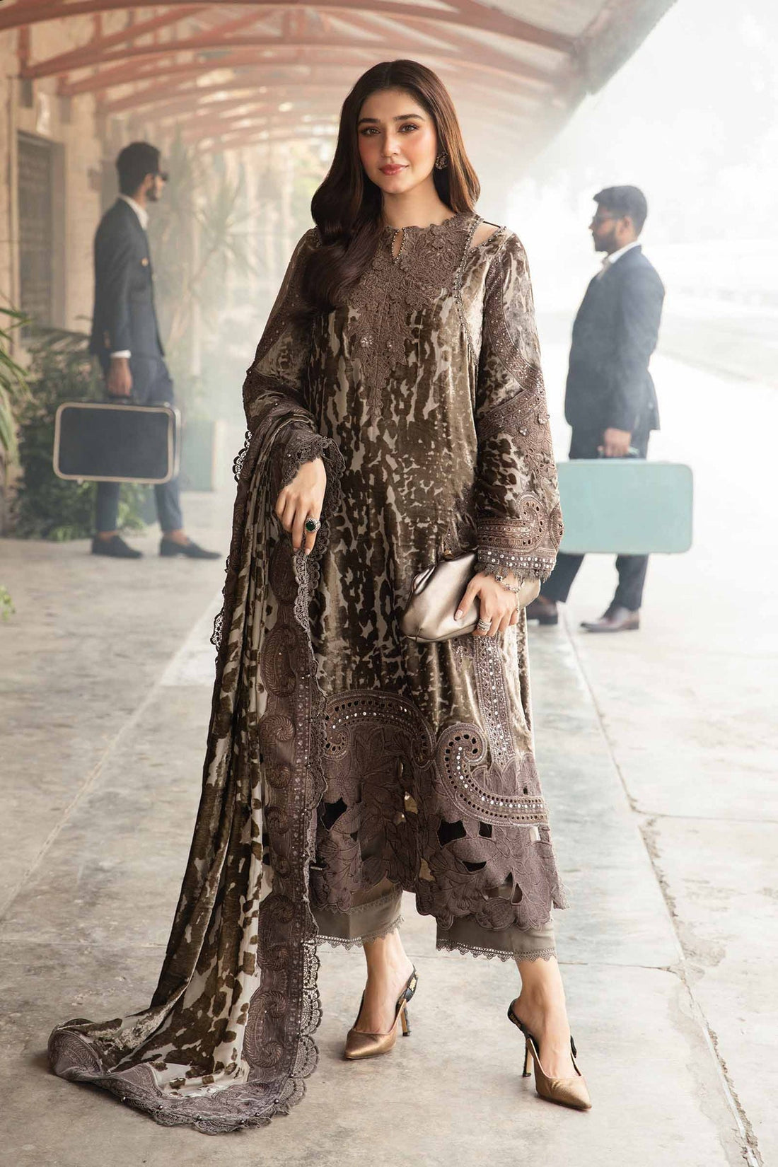 Maria B | Winter Luxe 24 | Velvet DL-1201 - by - Libasekhas UK - Registered Vendor of : Maria B - 100% Original Designer Dresss