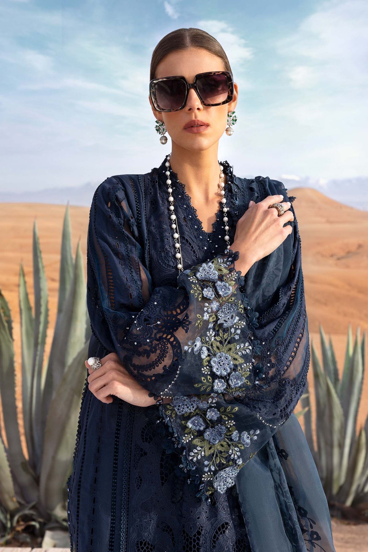 Maria B | Luxury Lawn 25 | D-2504-B - by - Libasekhas UK - Registered Vendor of : Maria B - 100% Original Designer Dresss