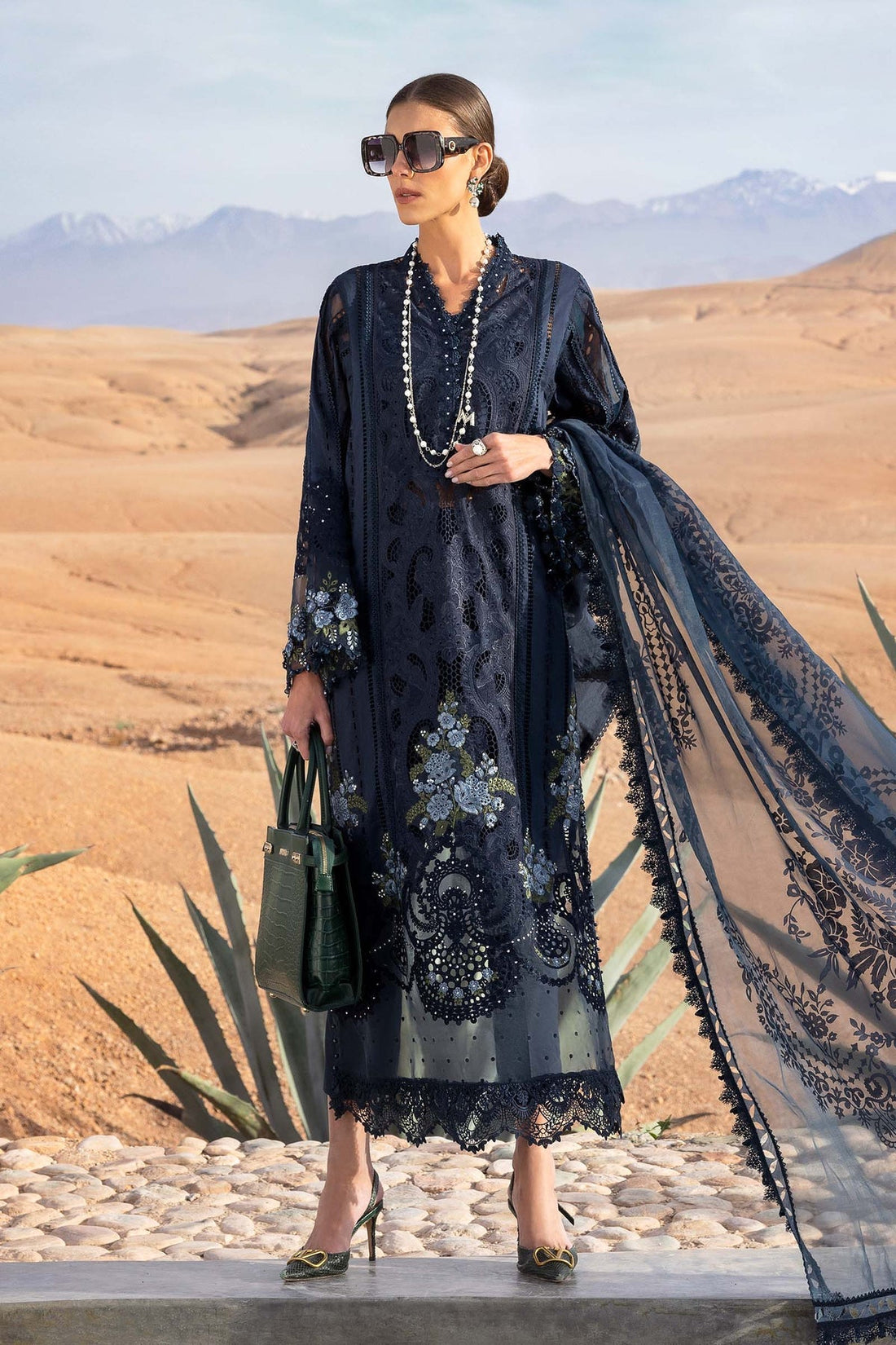 Maria B | Luxury Lawn 25 | D-2504-B - by - Libasekhas UK - Registered Vendor of : Maria B - 100% Original Designer Dresss