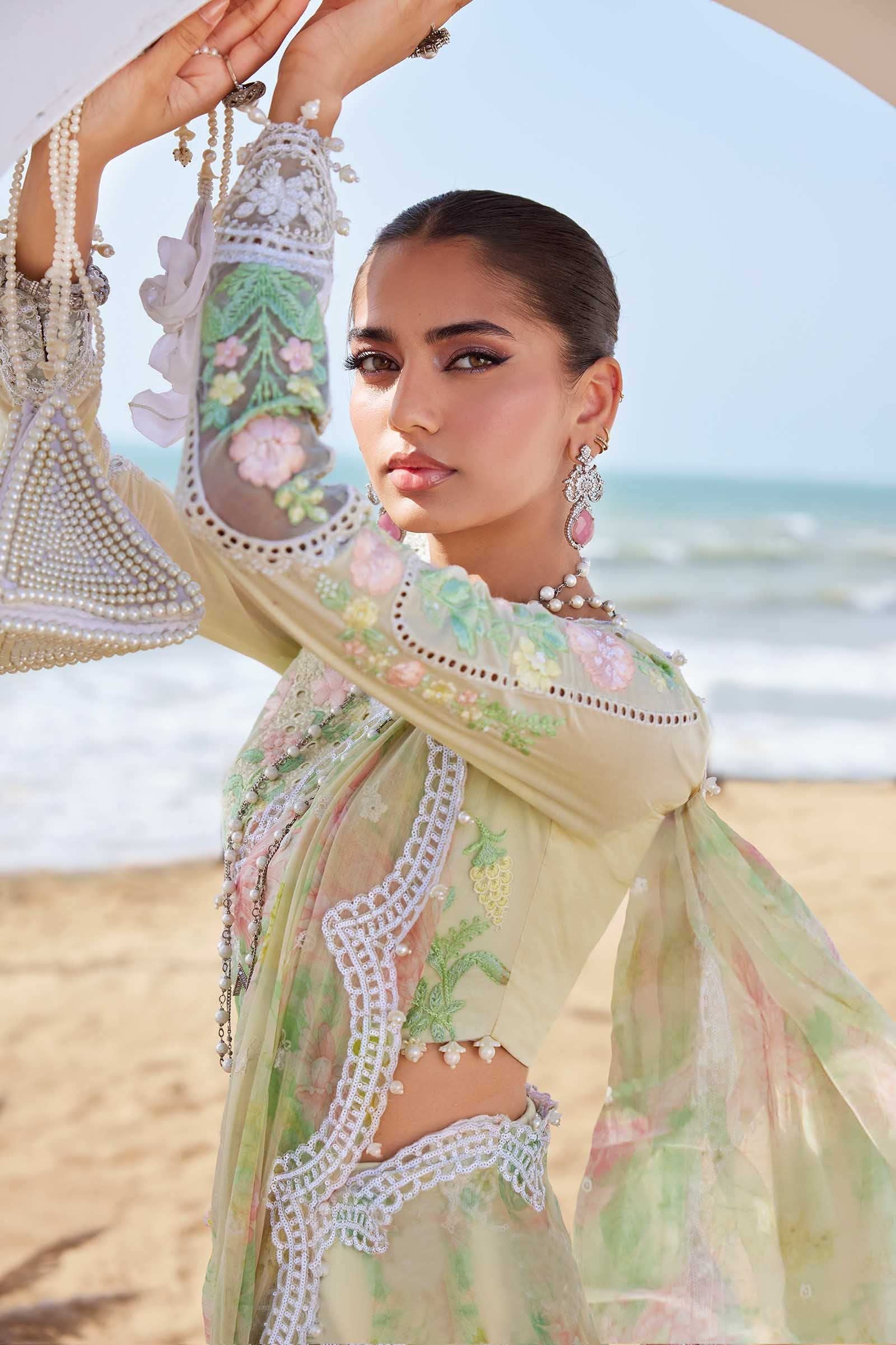 Maria B | Eid Collection 25 | 25-04 - by - Libasekhas UK - Registered Vendor of : Maria B - 100% Original Designer Dresss