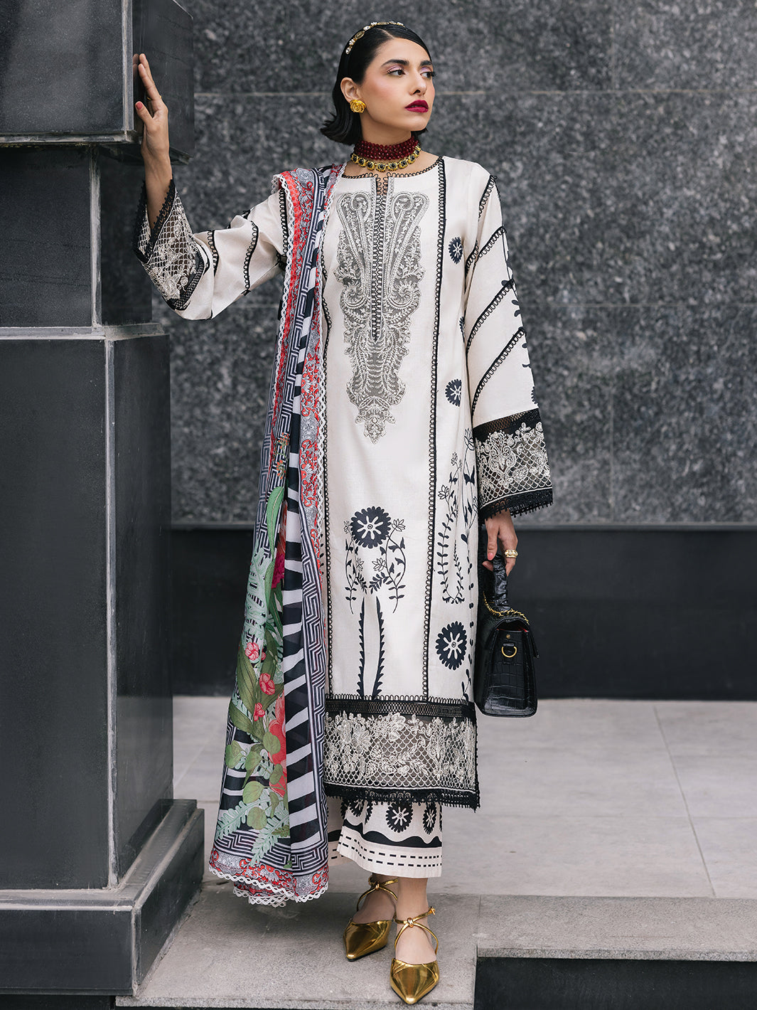 Mahnur | Broadway Luxury Lawn 25 | Freesia - by - Libasekhas UK - Registered Vendor of : Mahnur - 100% Original Designer Dresss