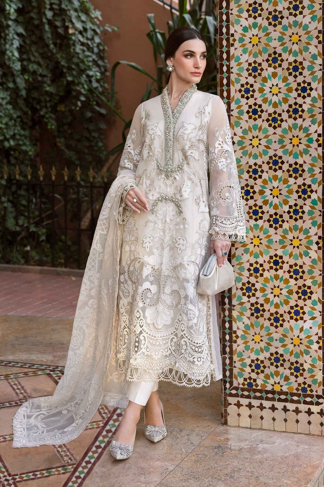 Maria B | Luxury Lawn 25 | D-2506-A - by - Libasekhas UK - Registered Vendor of : Maria B - 100% Original Designer Dresss