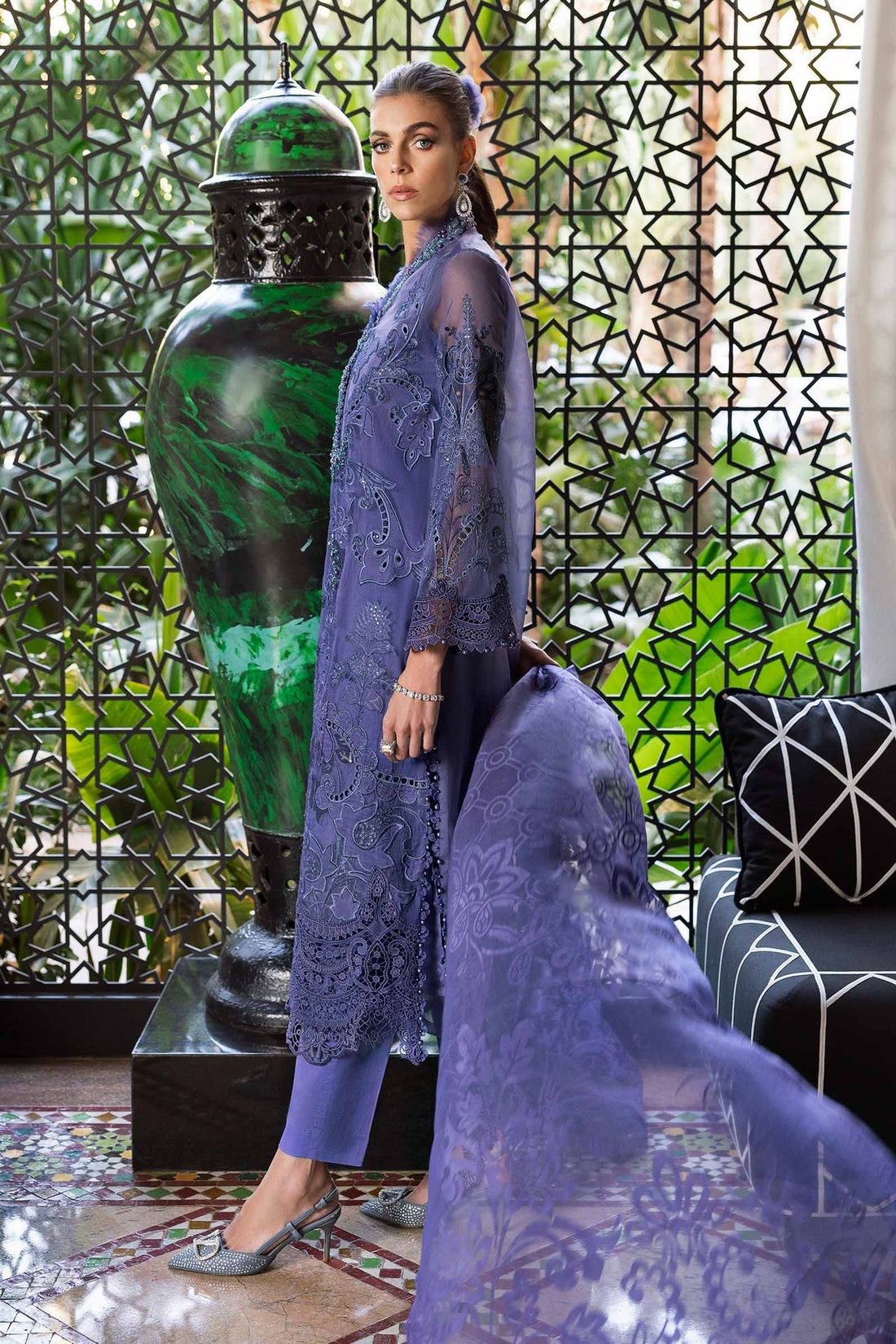 Maria B | Luxury Lawn 25 | D-2506-B - by - Libasekhas UK - Registered Vendor of : Maria B - 100% Original Designer Dresss