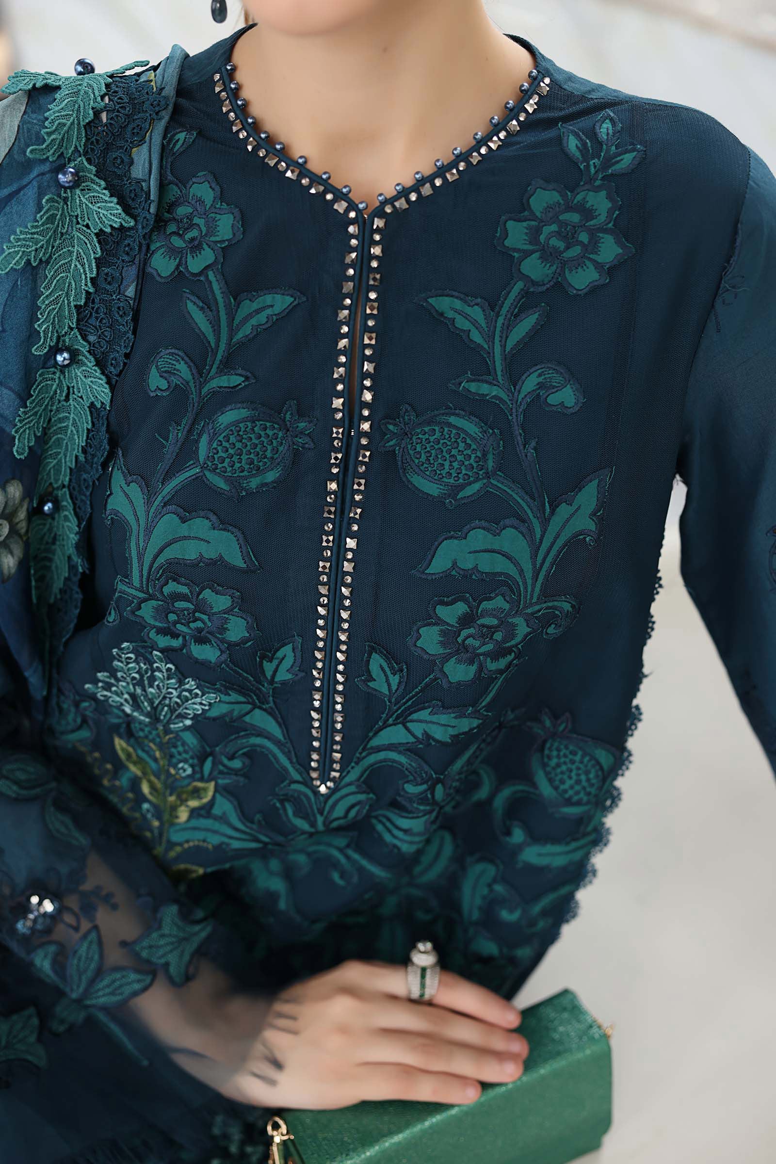 Maria B | luxury Lawn 26 | EL-26-06 - by Libasekhas UK - Registered Vendor of : Maria B - 100% Original Designer Dress