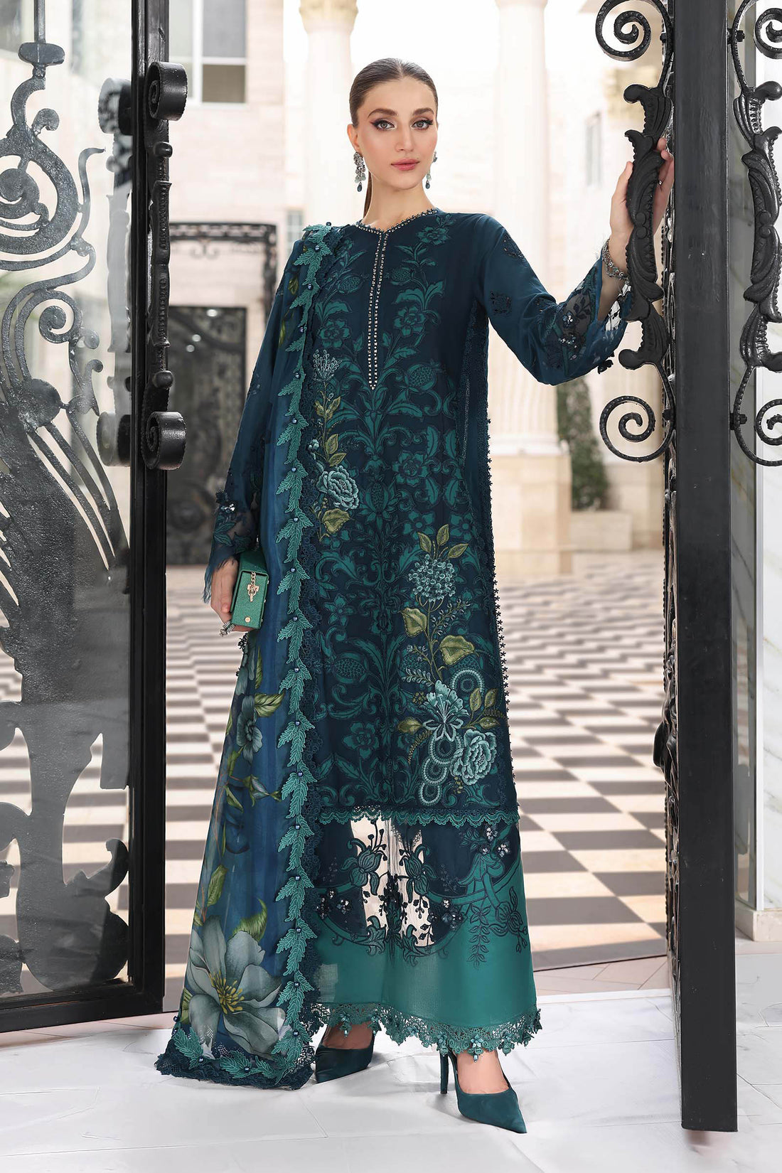 Maria B | luxury Lawn 26 | EL-26-06 - by Libasekhas UK - Registered Vendor of : Maria B - 100% Original Designer Dress
