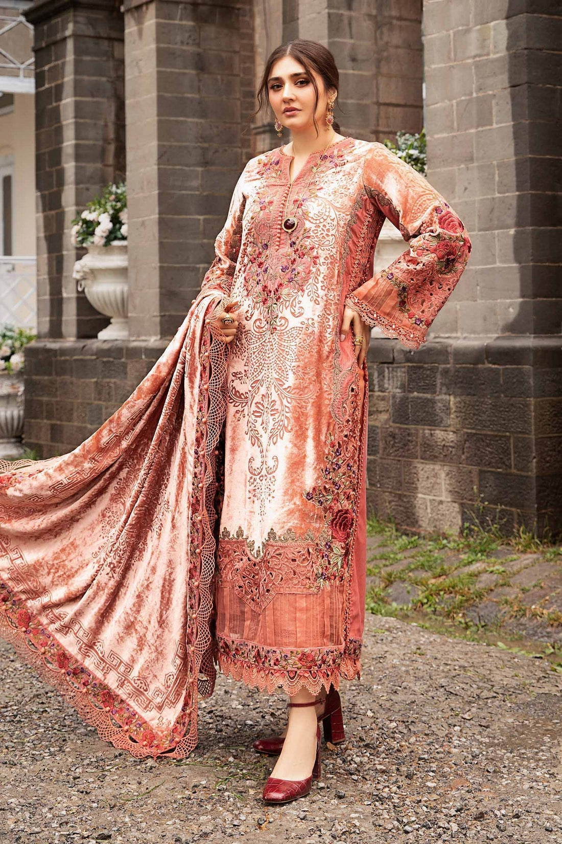 Maria B | Winter Luxe 24 | Velvet DL-1206 - by - Libasekhas UK - Registered Vendor of : Maria B - 100% Original Designer Dresss