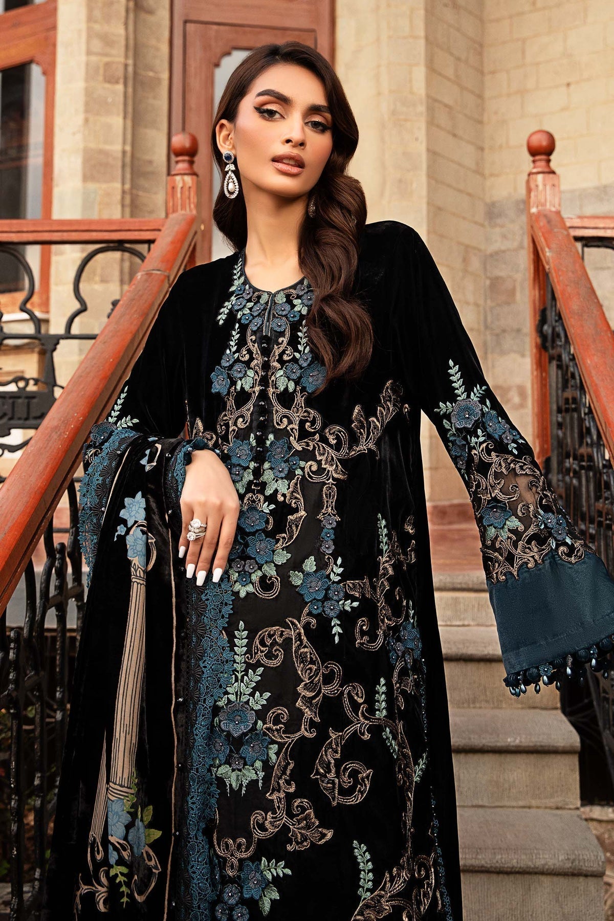 Maria B | Winter Luxe 24 | Velvet DL-1208 - by - Libasekhas UK - Registered Vendor of : Maria B - 100% Original Designer Dresss
